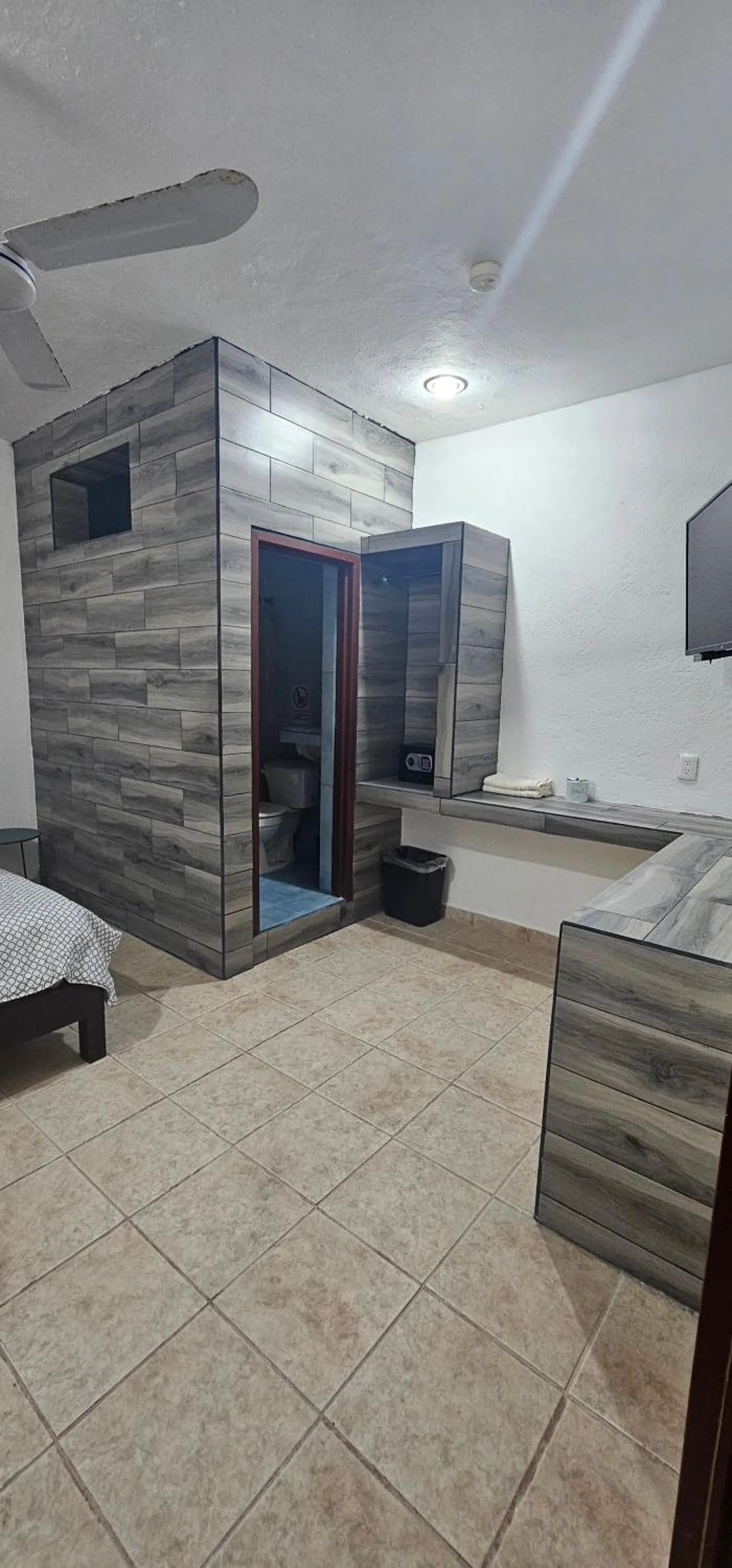 TV and multimedia, Bed in Hotel posada MARCAS