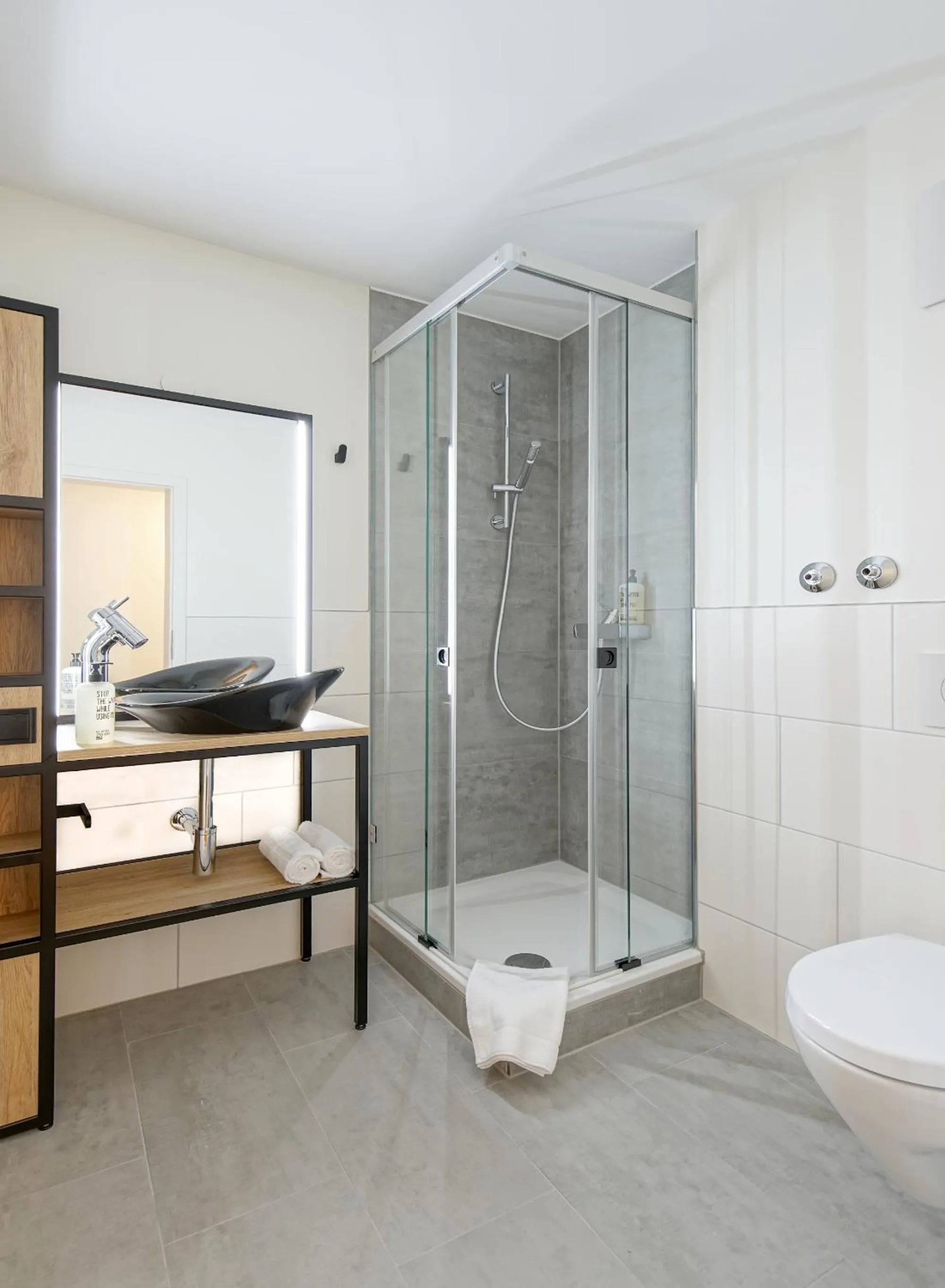 Shower in Hotel Schwarzwälder Hof