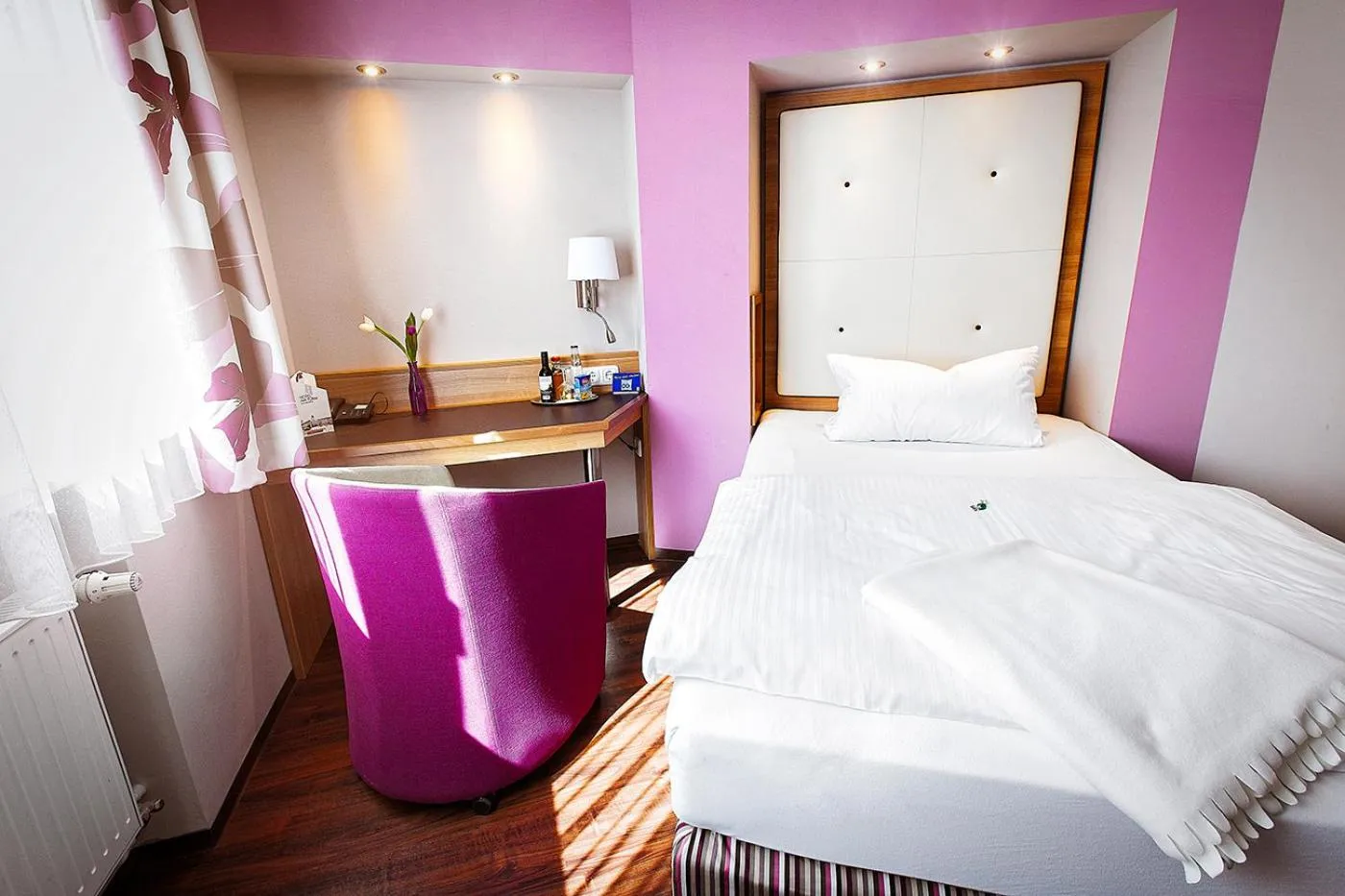 Photo of the whole room, Bed in Hotel Am Turm