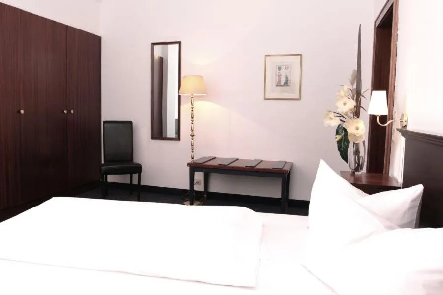 Photo of the whole room, Bed in Der Fürstenhof