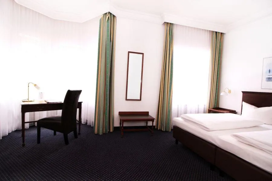 Photo of the whole room, Bed in Der Fürstenhof