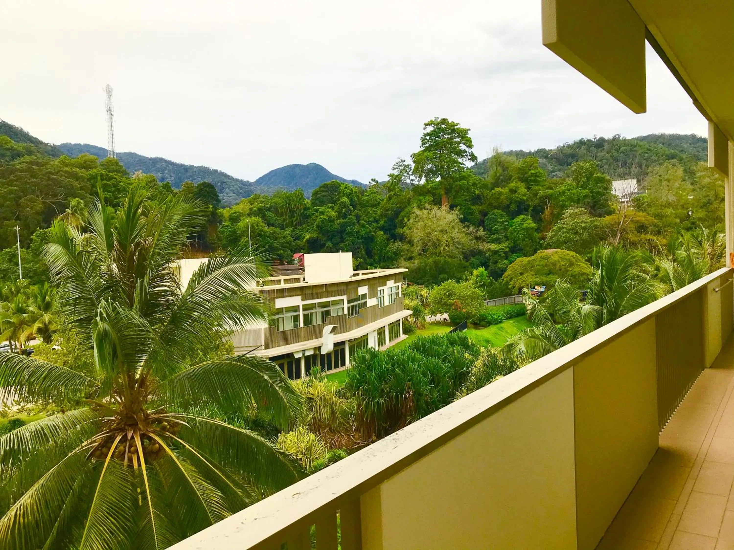 Balcony/Terrace in By The Beach - Luxury 2 Bedrooms Family Suite