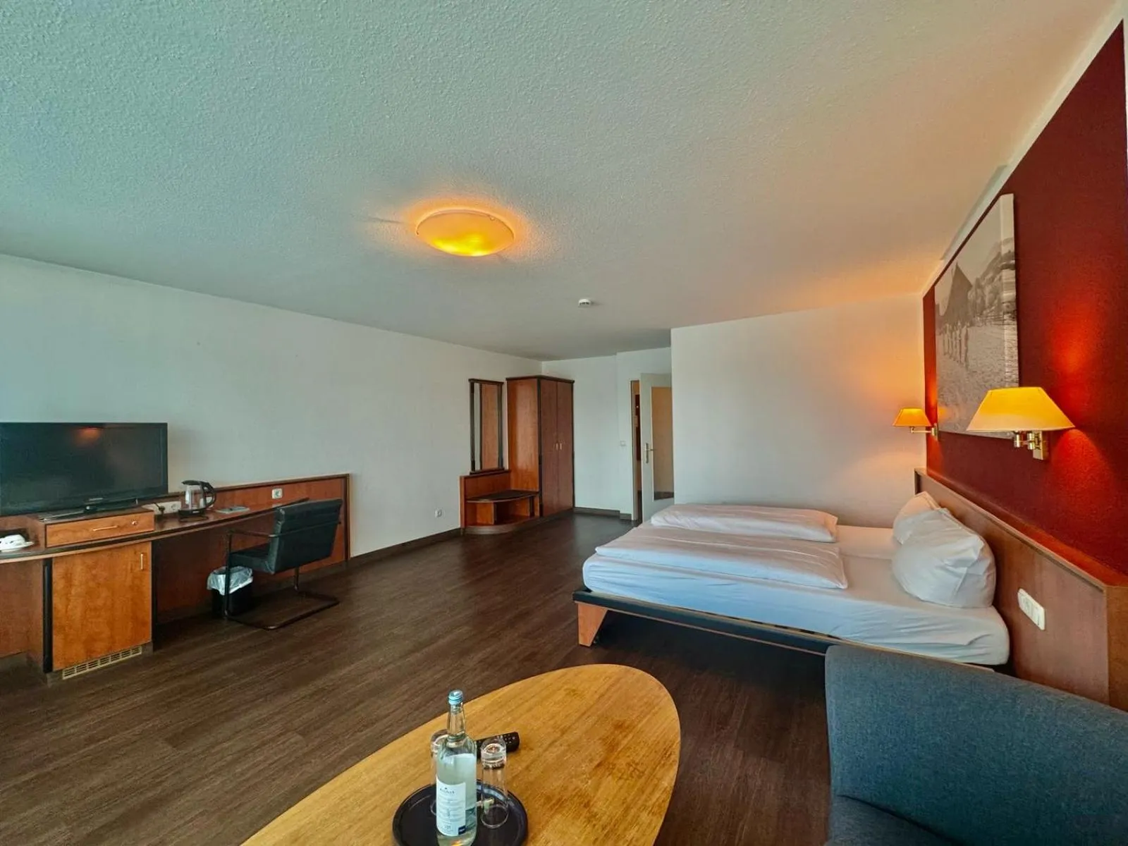 Photo of the whole room in MY Parkhotel by AR Hotels