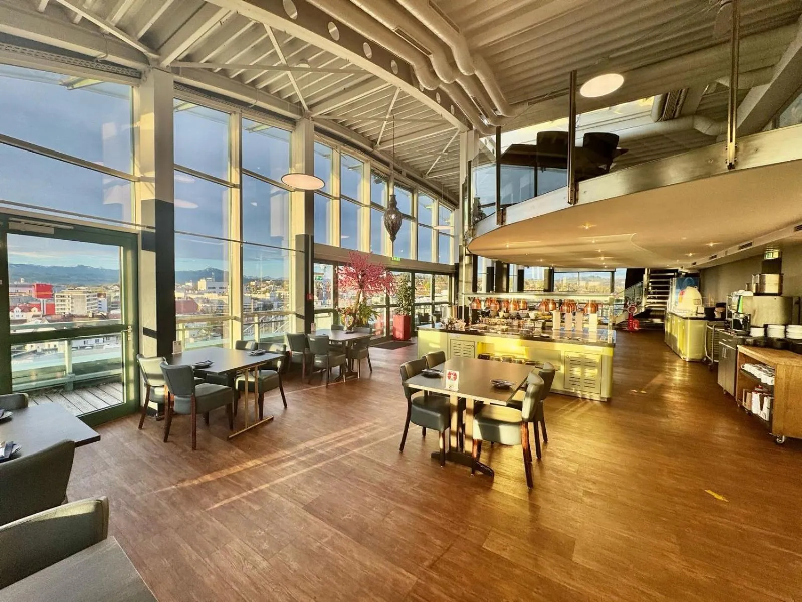 Restaurant/places to eat in MY Parkhotel by AR Hotels