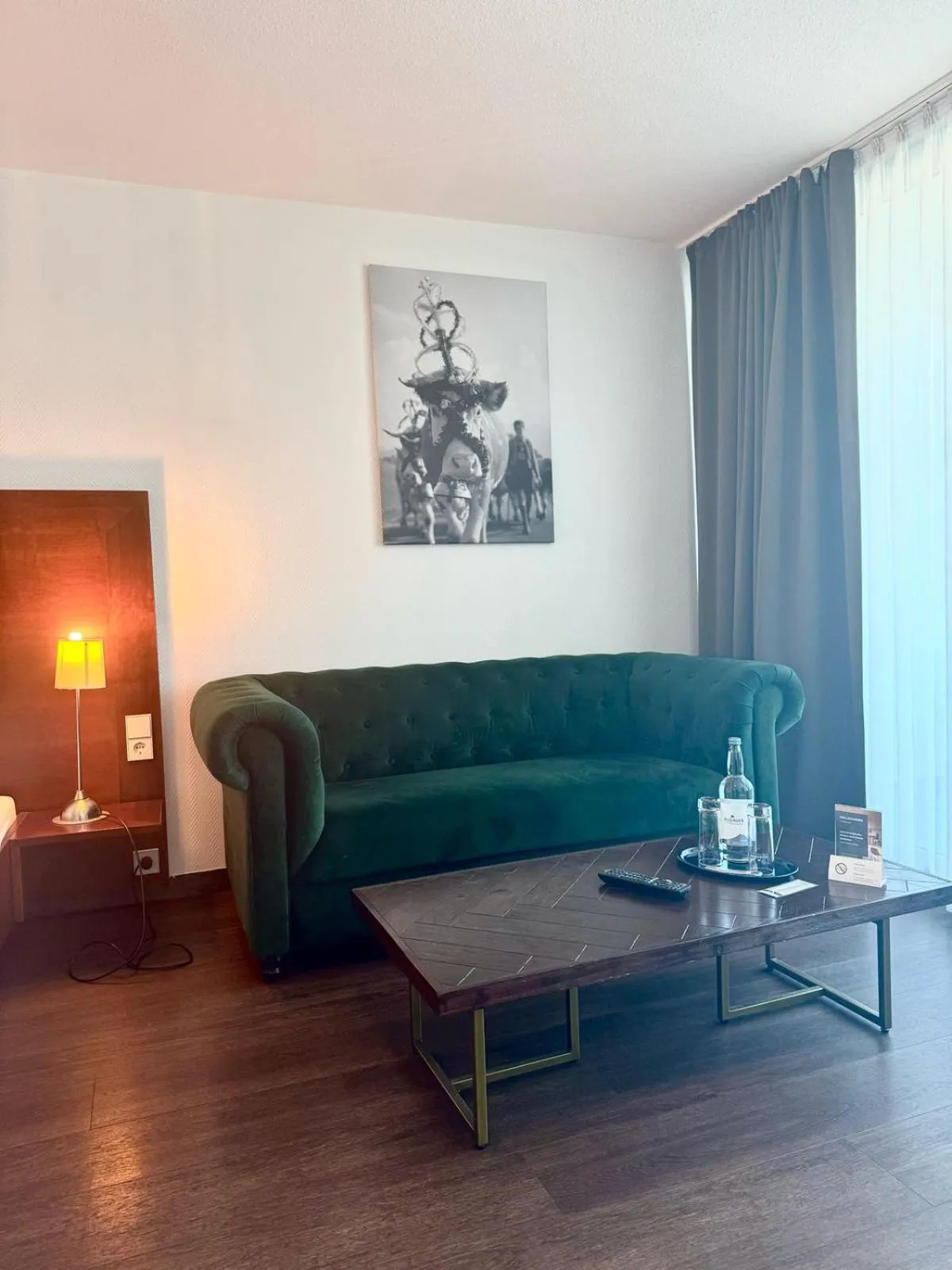 Seating area in MY Parkhotel by AR Hotels