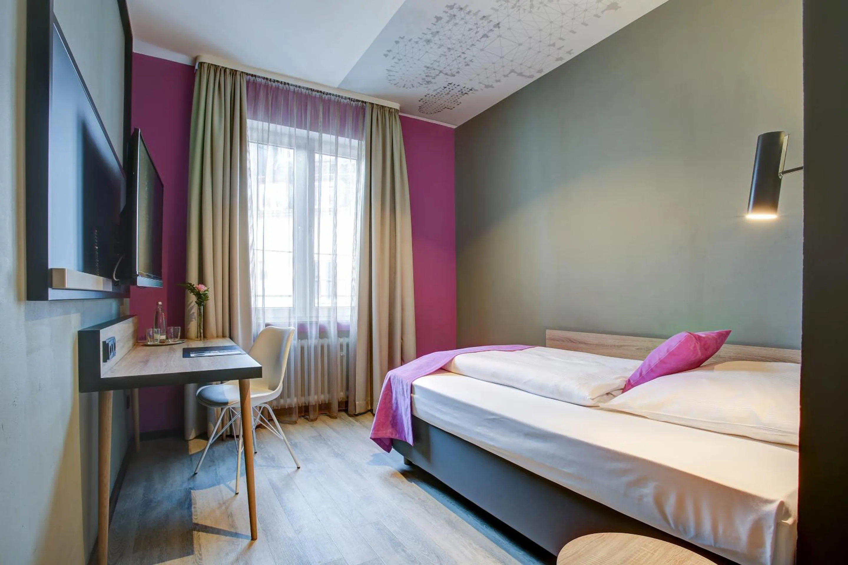 Photo of the whole room, Bed in Boutique 003 Köln City am Dom, Trademark Collection by Wyndham