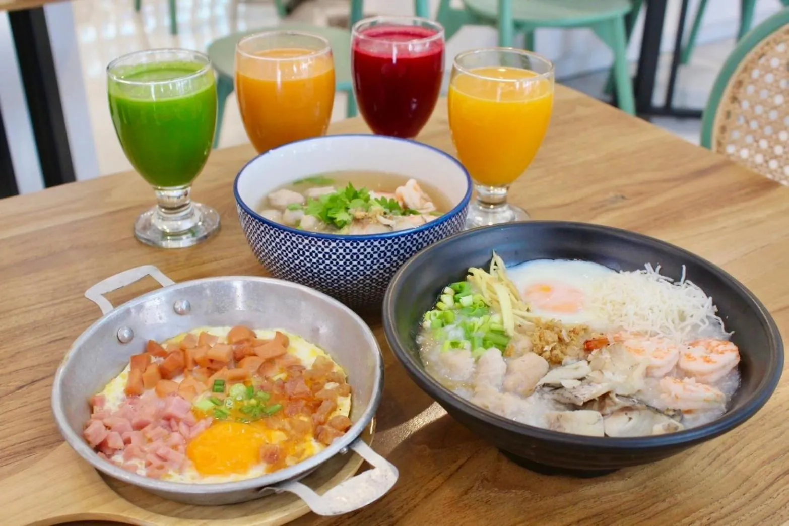 Food and drinks in S2 Hotel - SHA Plus Certified