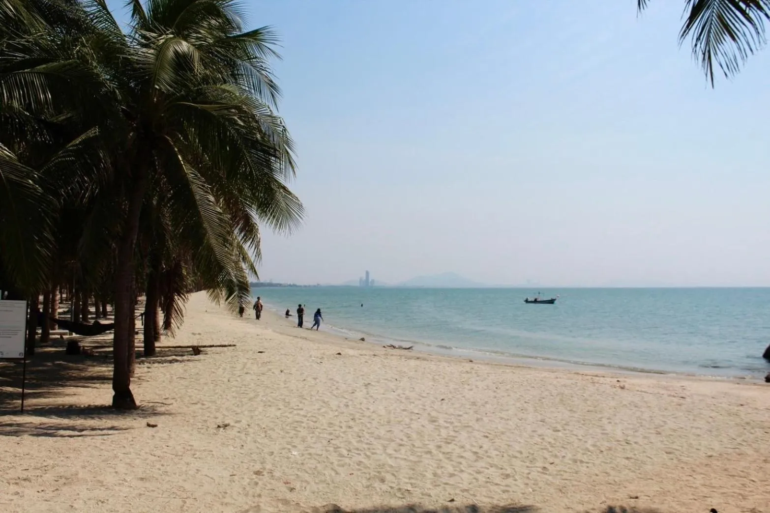 Beach in S2 Hotel - SHA Plus Certified