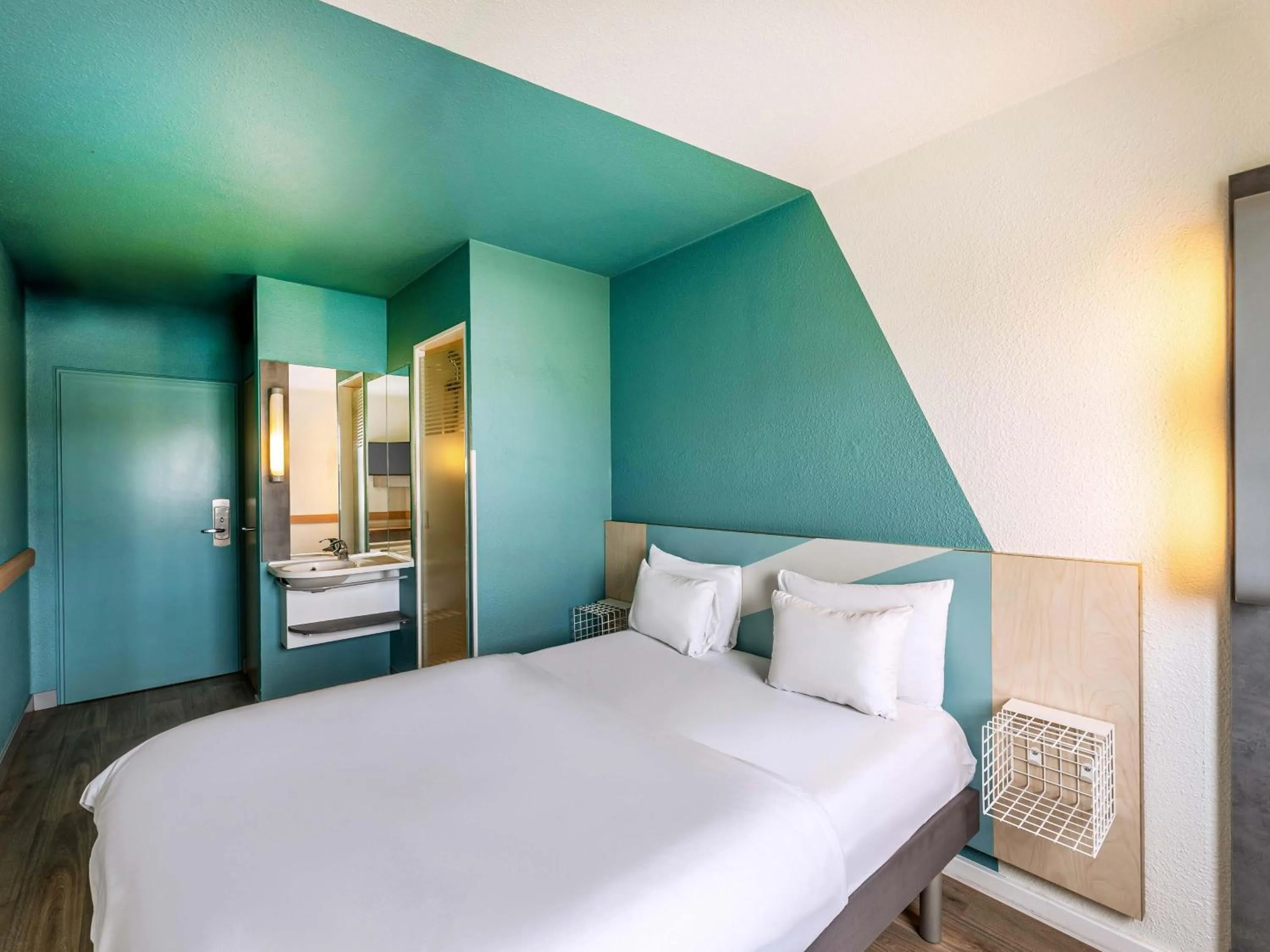 Bed in B&B HOTEL Braunschweig-West