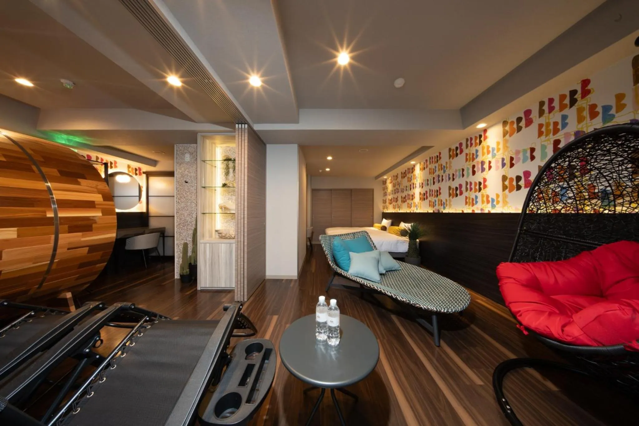 Photo of the whole room in Doutonbori Crystal Exe