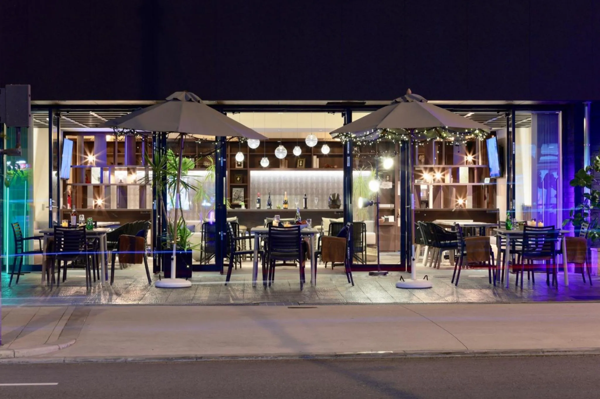 Property building in Doutonbori Crystal Exe