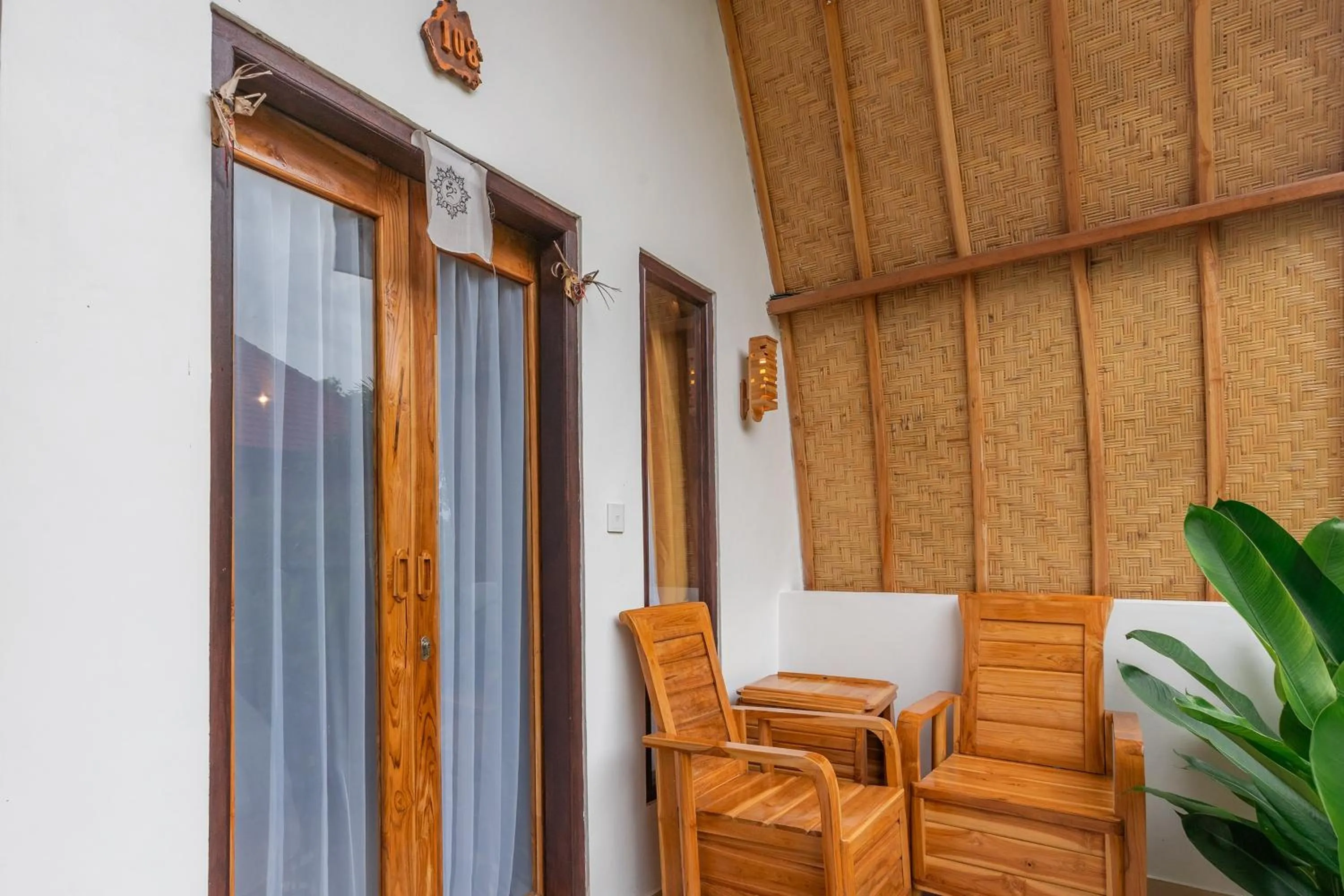 Seating area in Penida Sunset Ocean View Bungalows