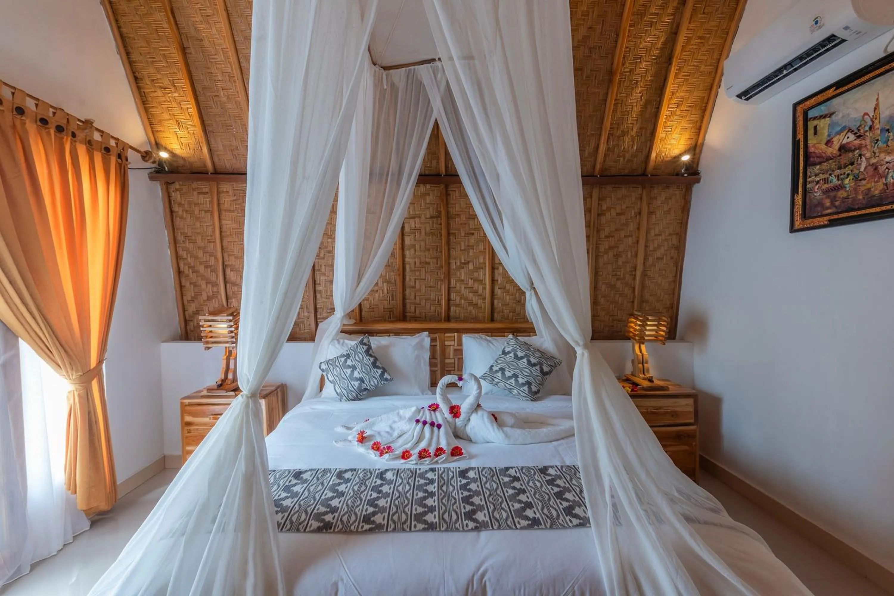 Bed in Penida Sunset Ocean View Bungalows