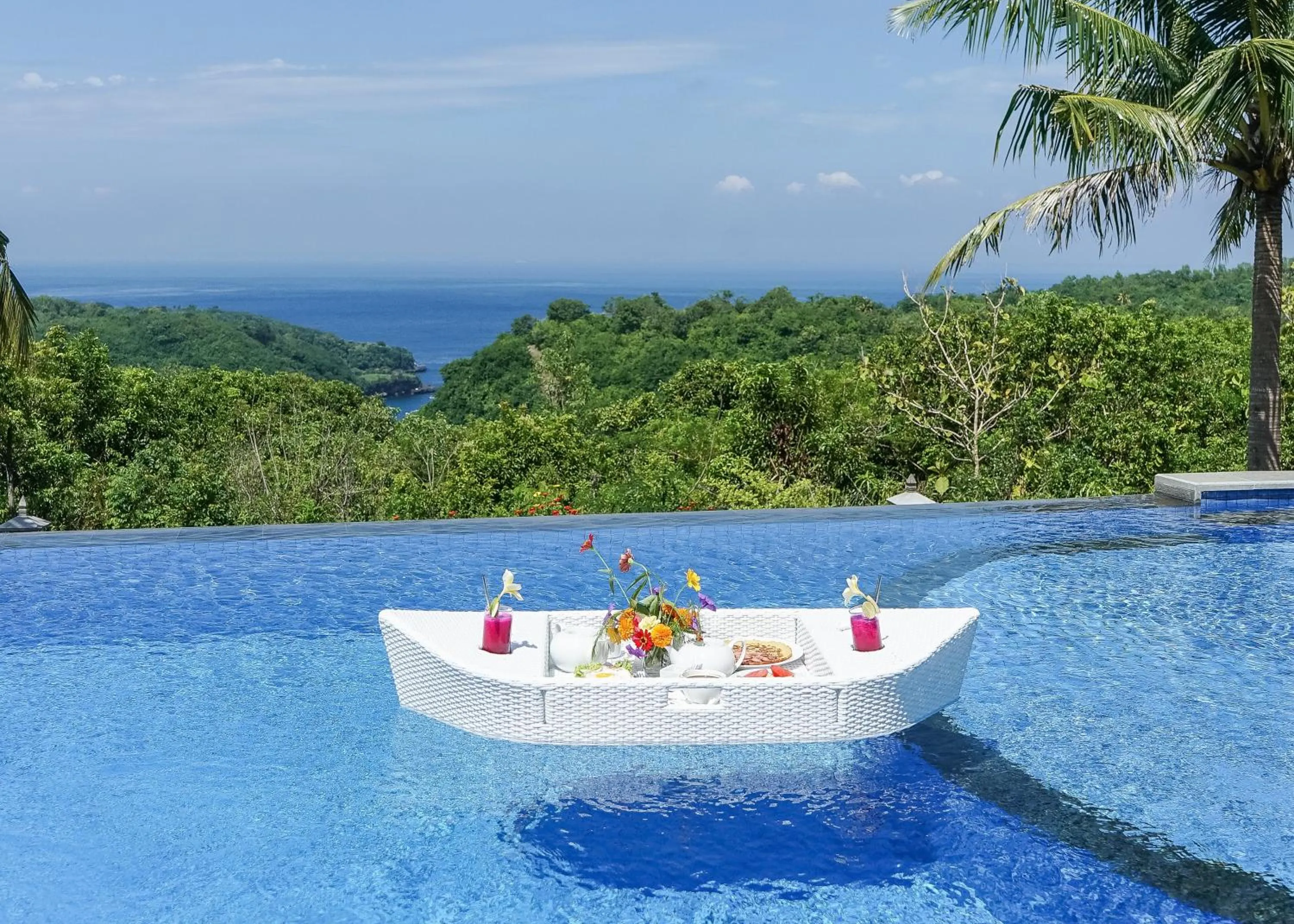 Pool view in Penida Sunset Ocean View Bungalows