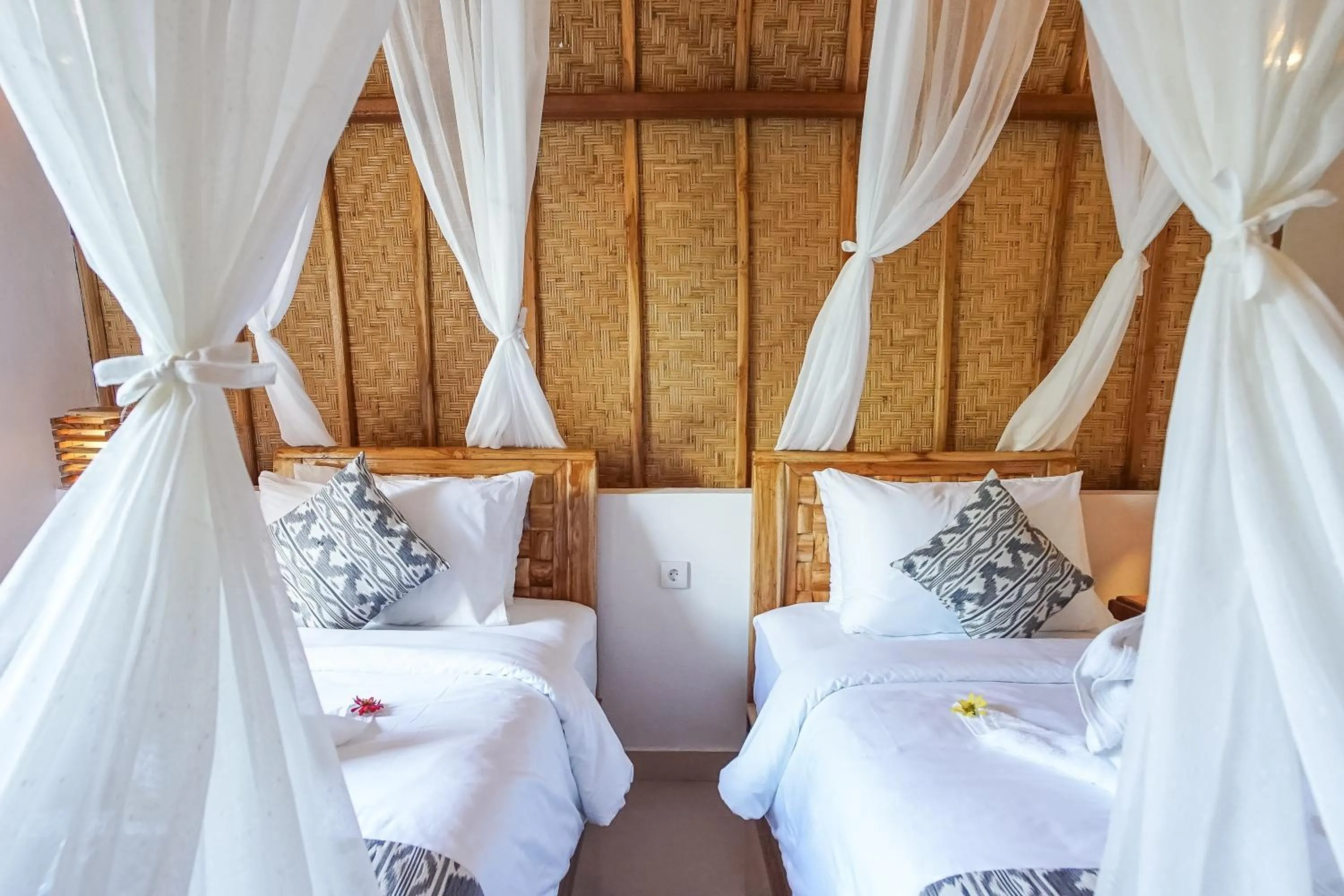 Bed in Penida Sunset Ocean View Bungalows