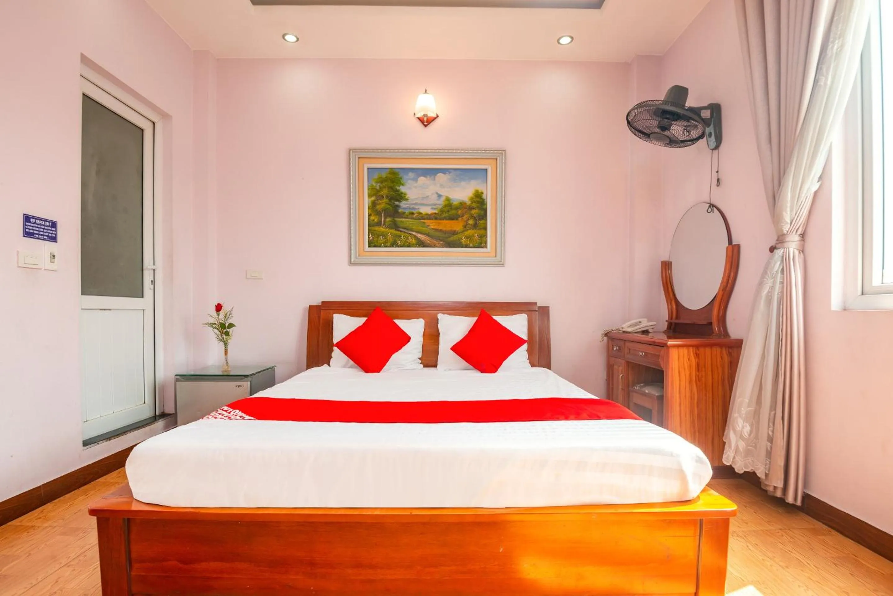 Bedroom in OYO 887 Star Hotel