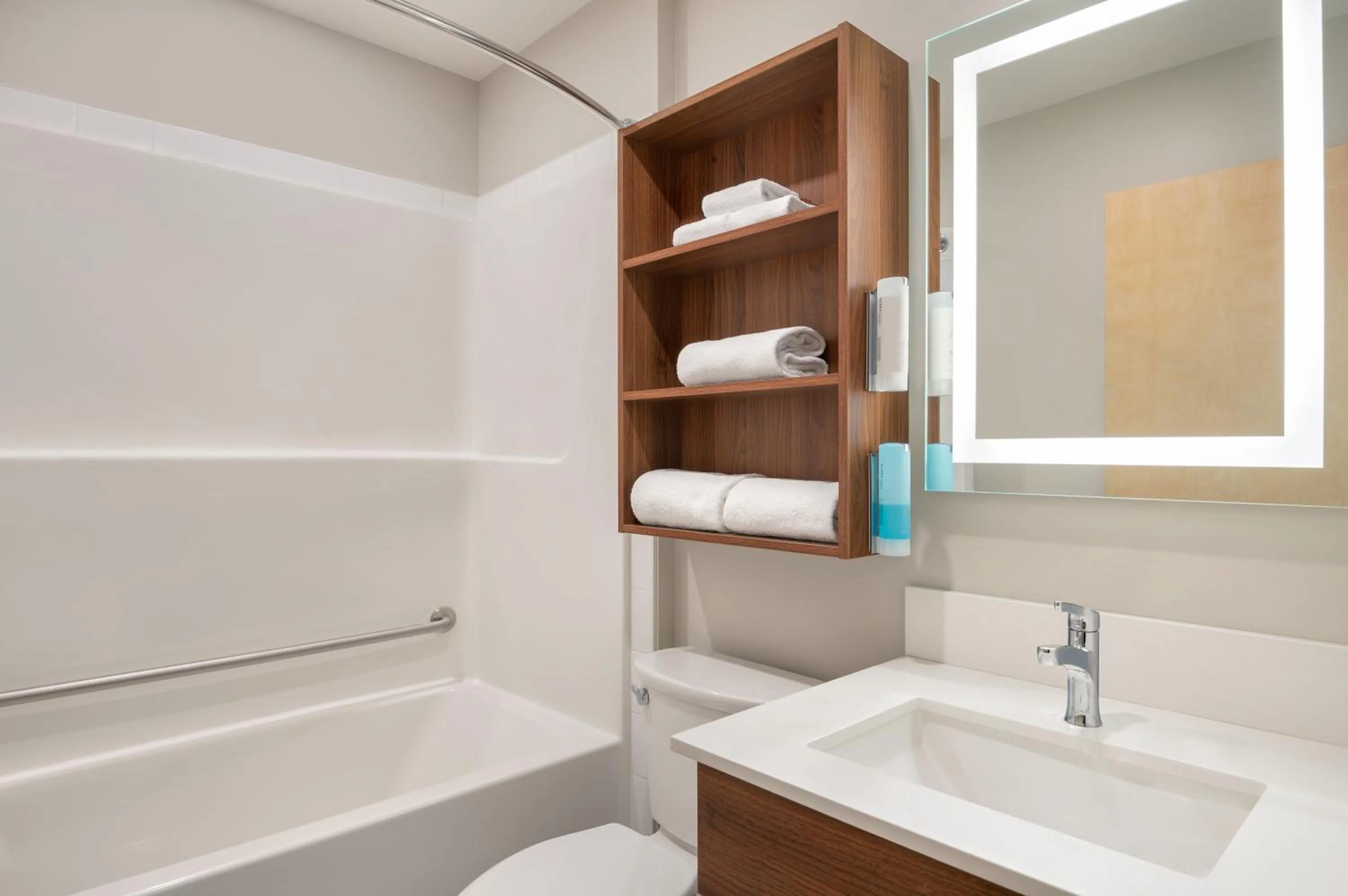 Park Inn by Radisson, Kelowna