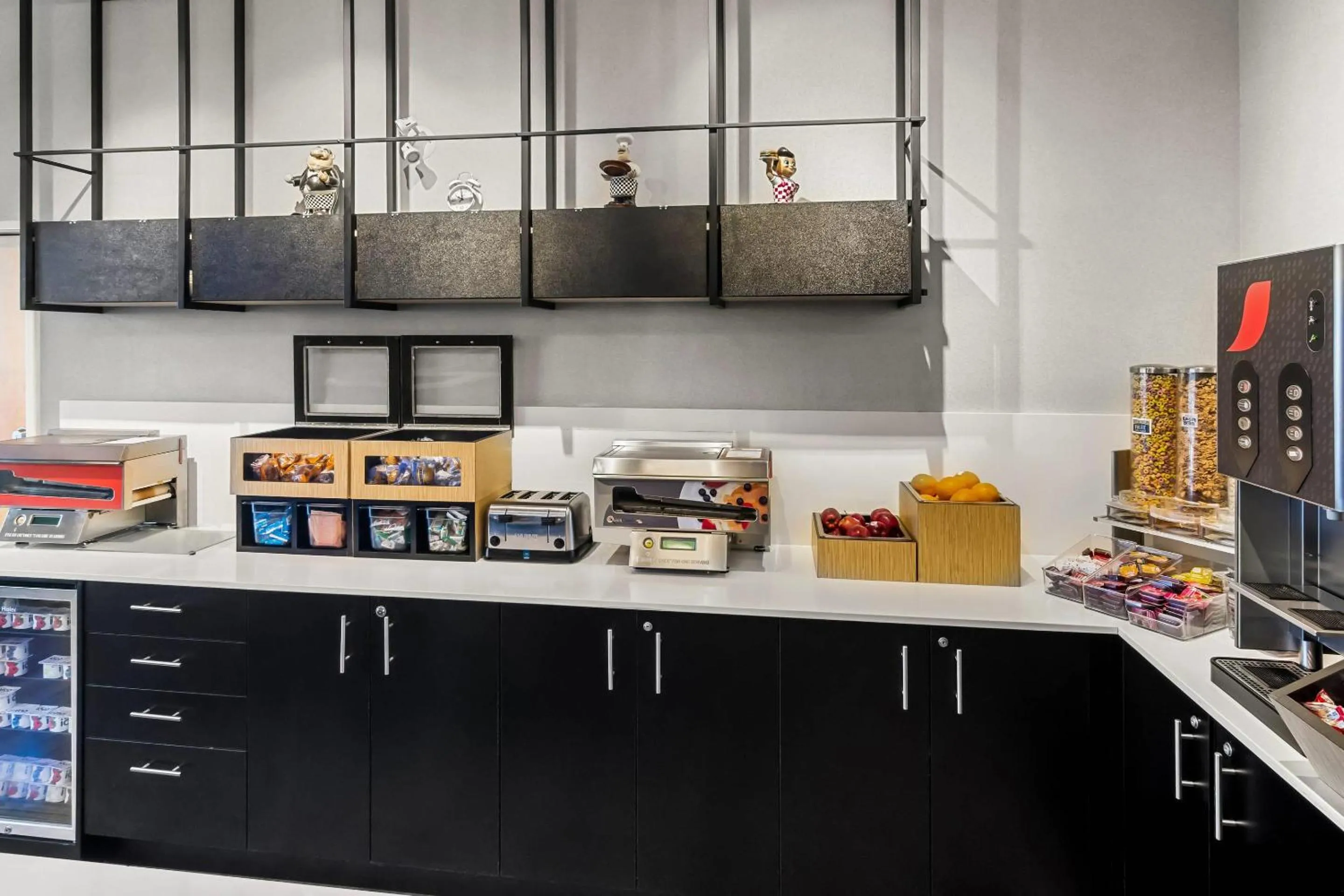 Breakfast in Park Inn by Radisson, Kelowna