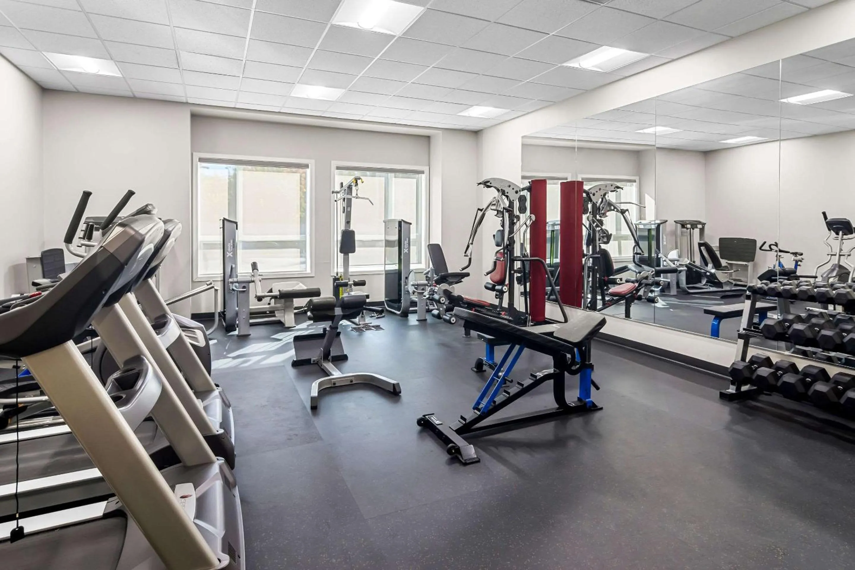 Fitness centre/facilities in Park Inn by Radisson, Kelowna