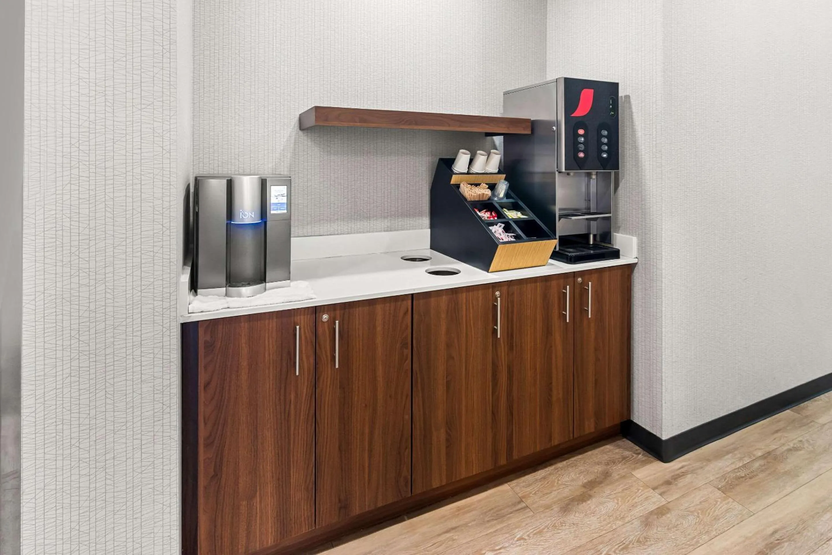 Breakfast in Park Inn by Radisson, Kelowna