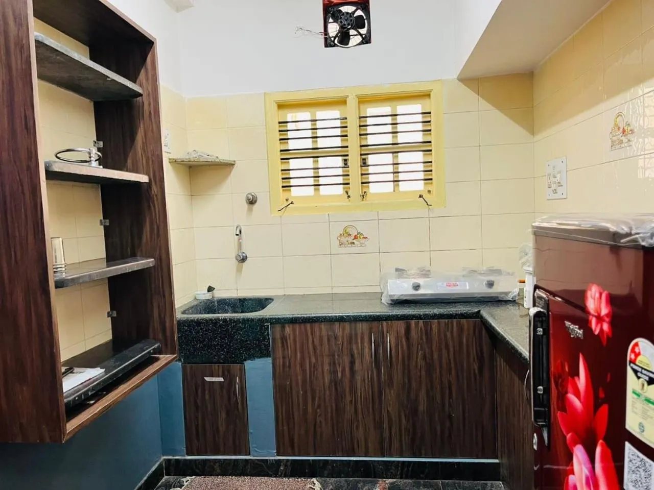 Kitchen or kitchenette in The Ventura Grand Hotel