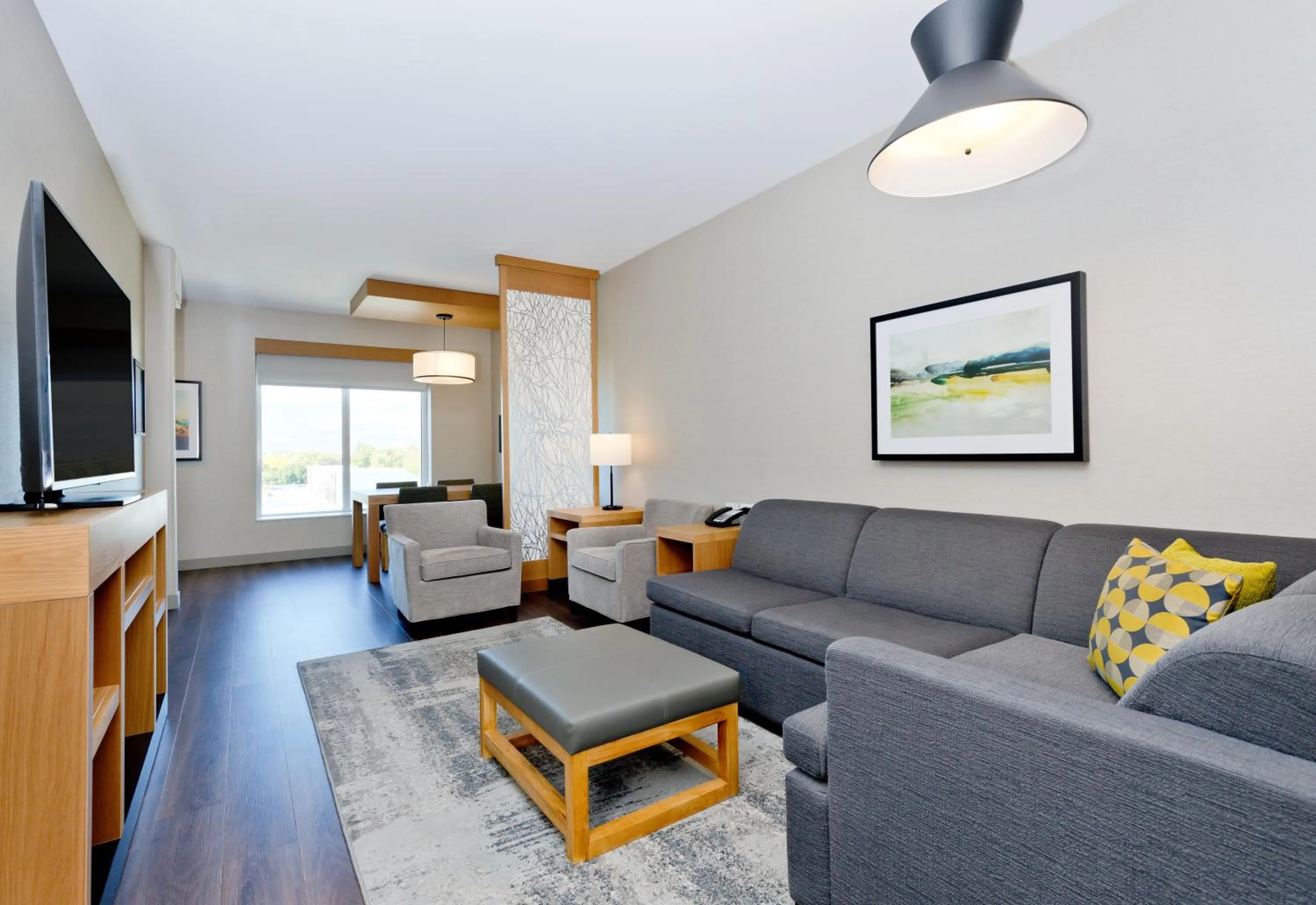 Living room in Hyatt Place Kelowna