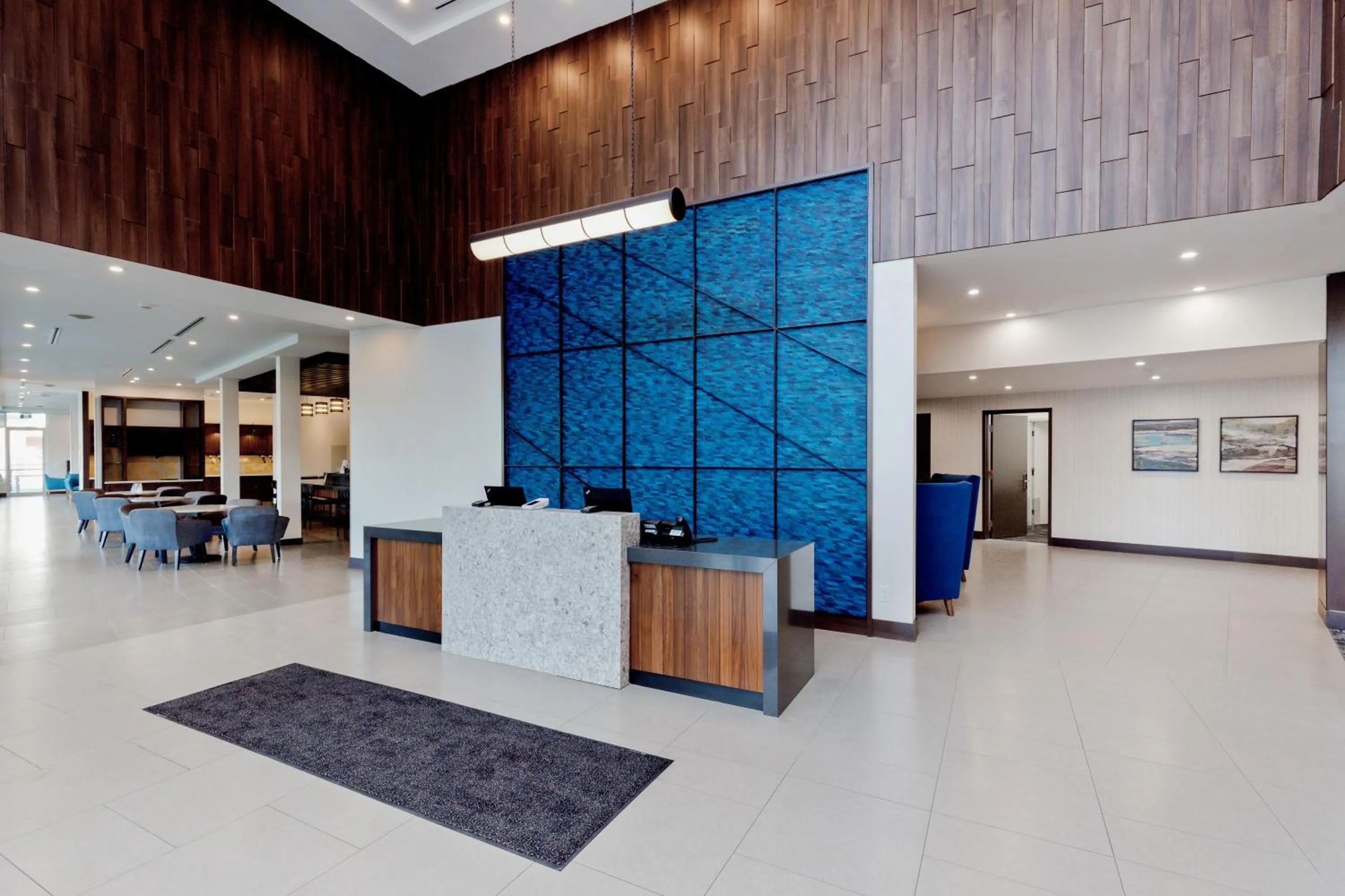 Lobby or reception in Hyatt Place Kelowna