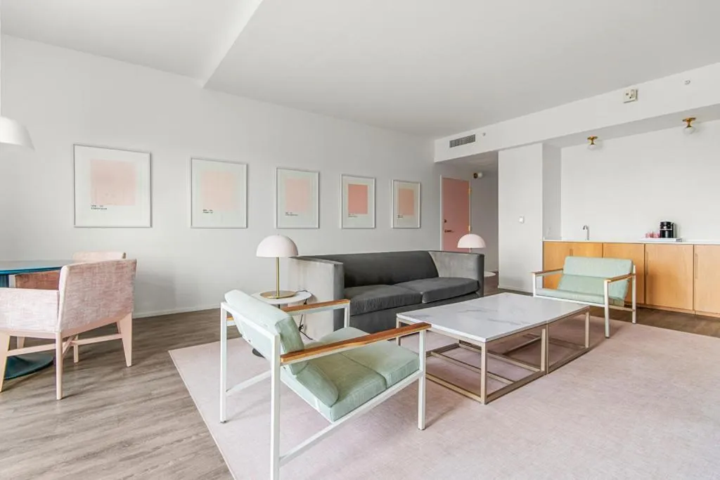 Living room in The Doyle Hotel