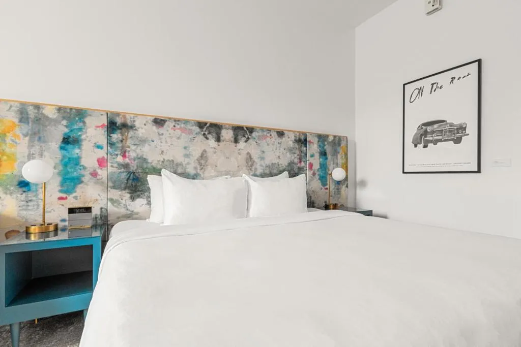 Bed in The Doyle Hotel