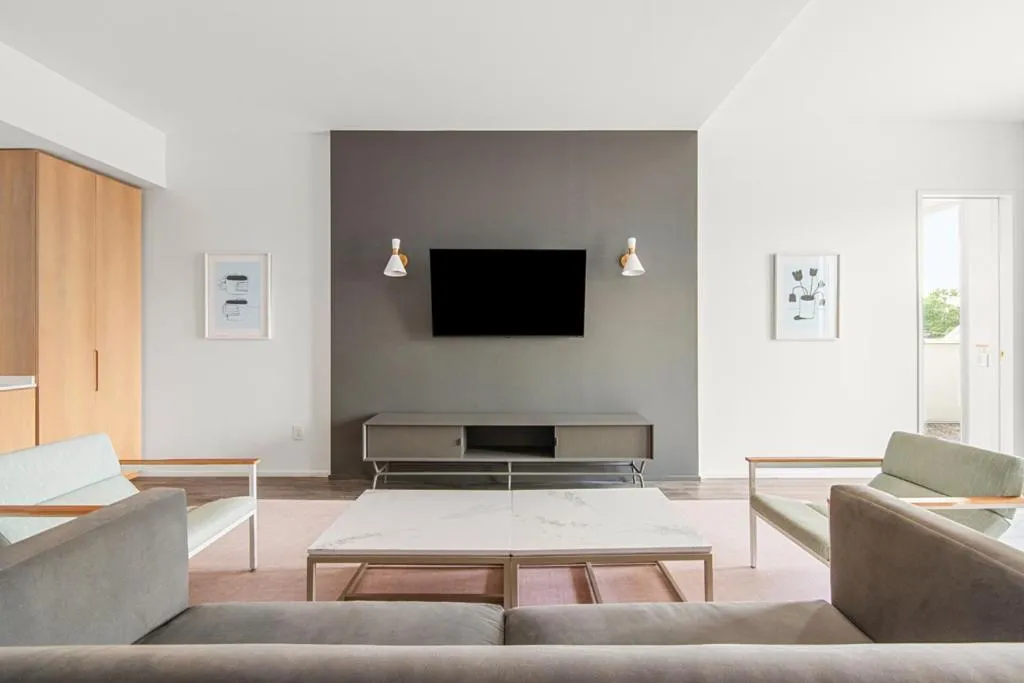 TV and multimedia in The Doyle Hotel