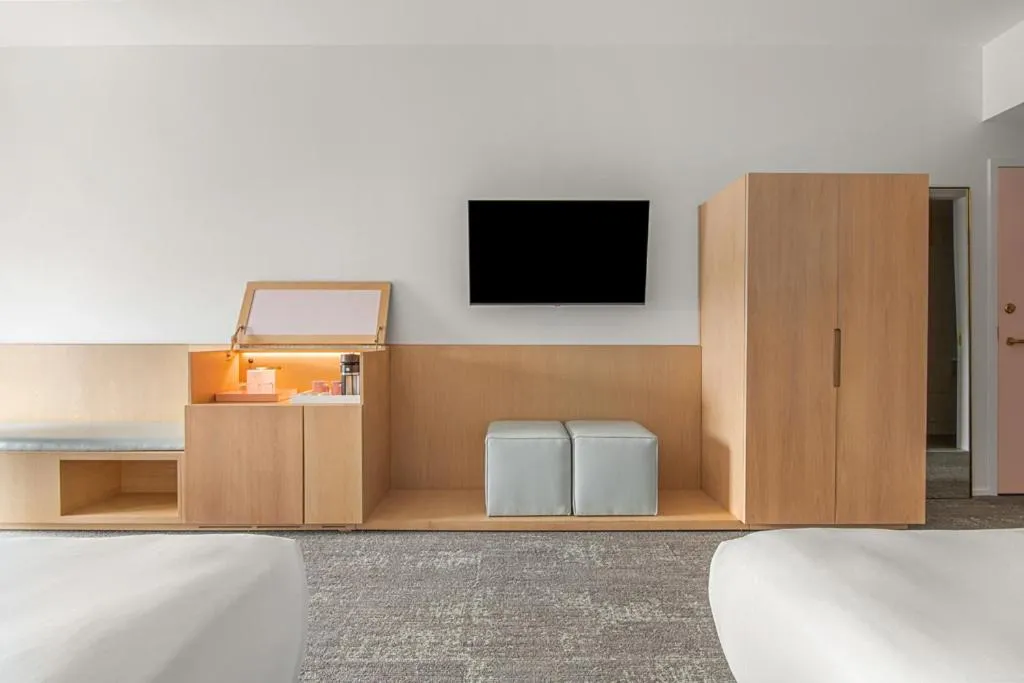 TV and multimedia, Bed in The Doyle Hotel