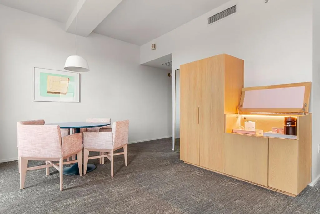 Coffee/tea facilities in The Doyle Hotel