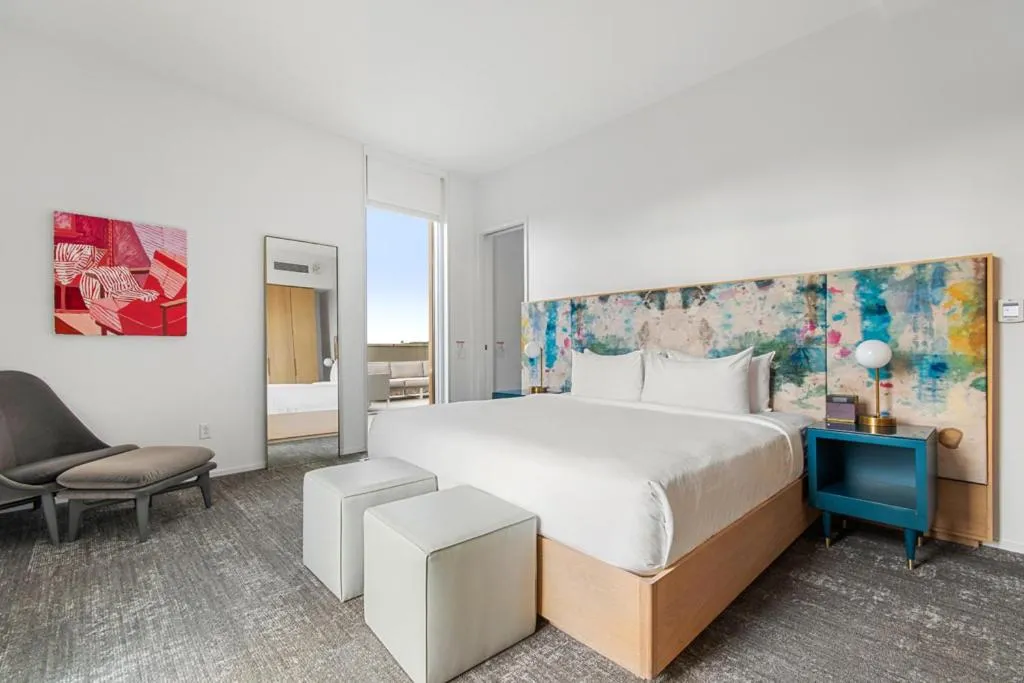 Bed in The Doyle Hotel