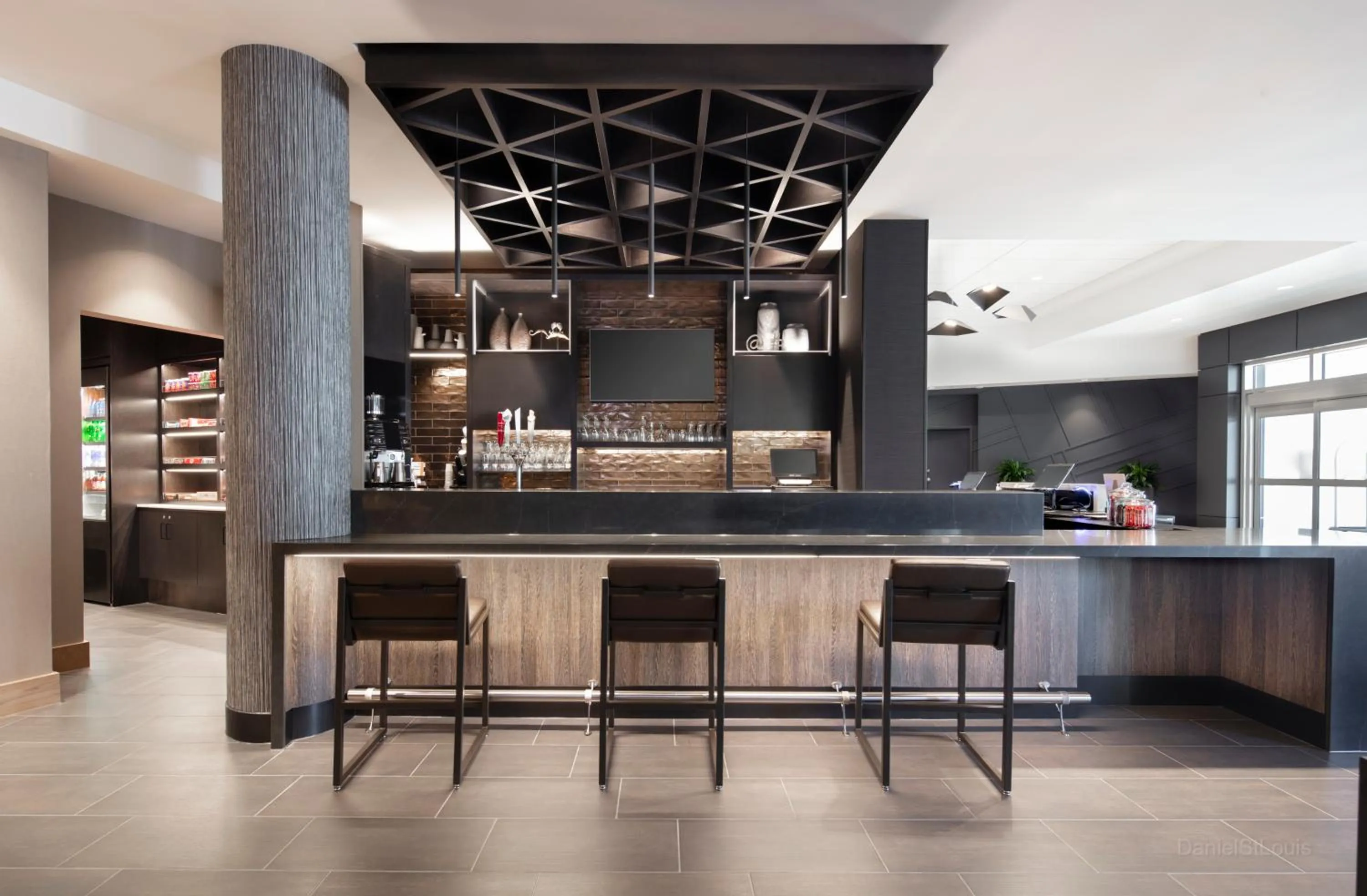 Lounge or bar in Hyatt Place Moncton-Downtown