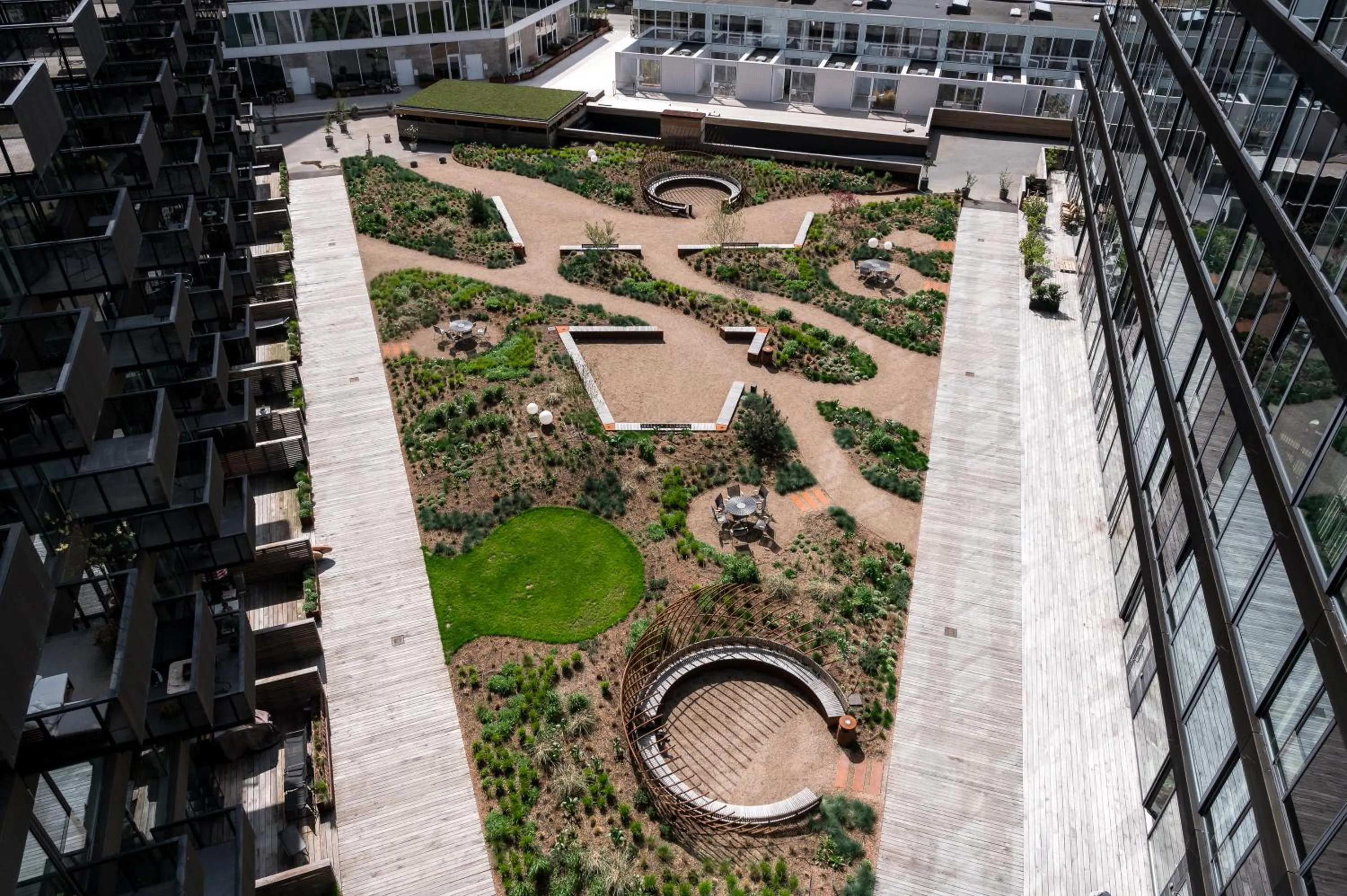 Garden in The Pier apartments by Daniel&Jacob's