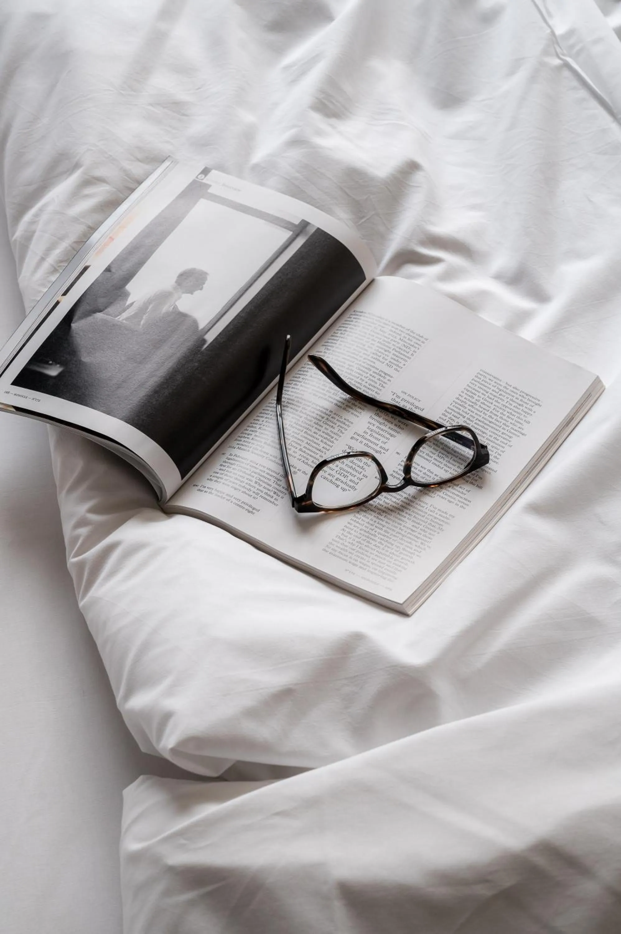 Bed in The Pier apartments by Daniel&Jacob's