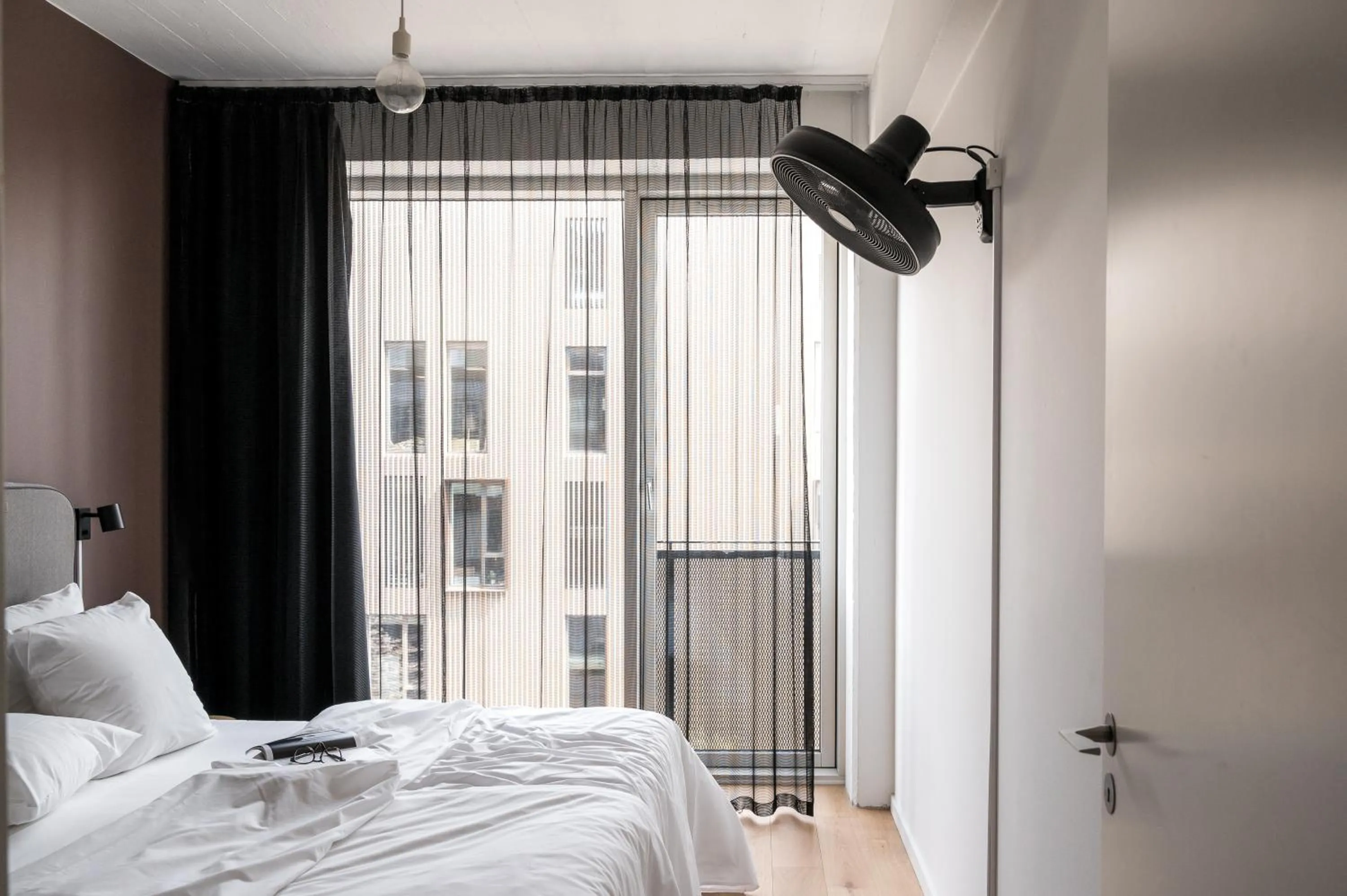 Bedroom, Bed in The Pier apartments by Daniel&Jacob's