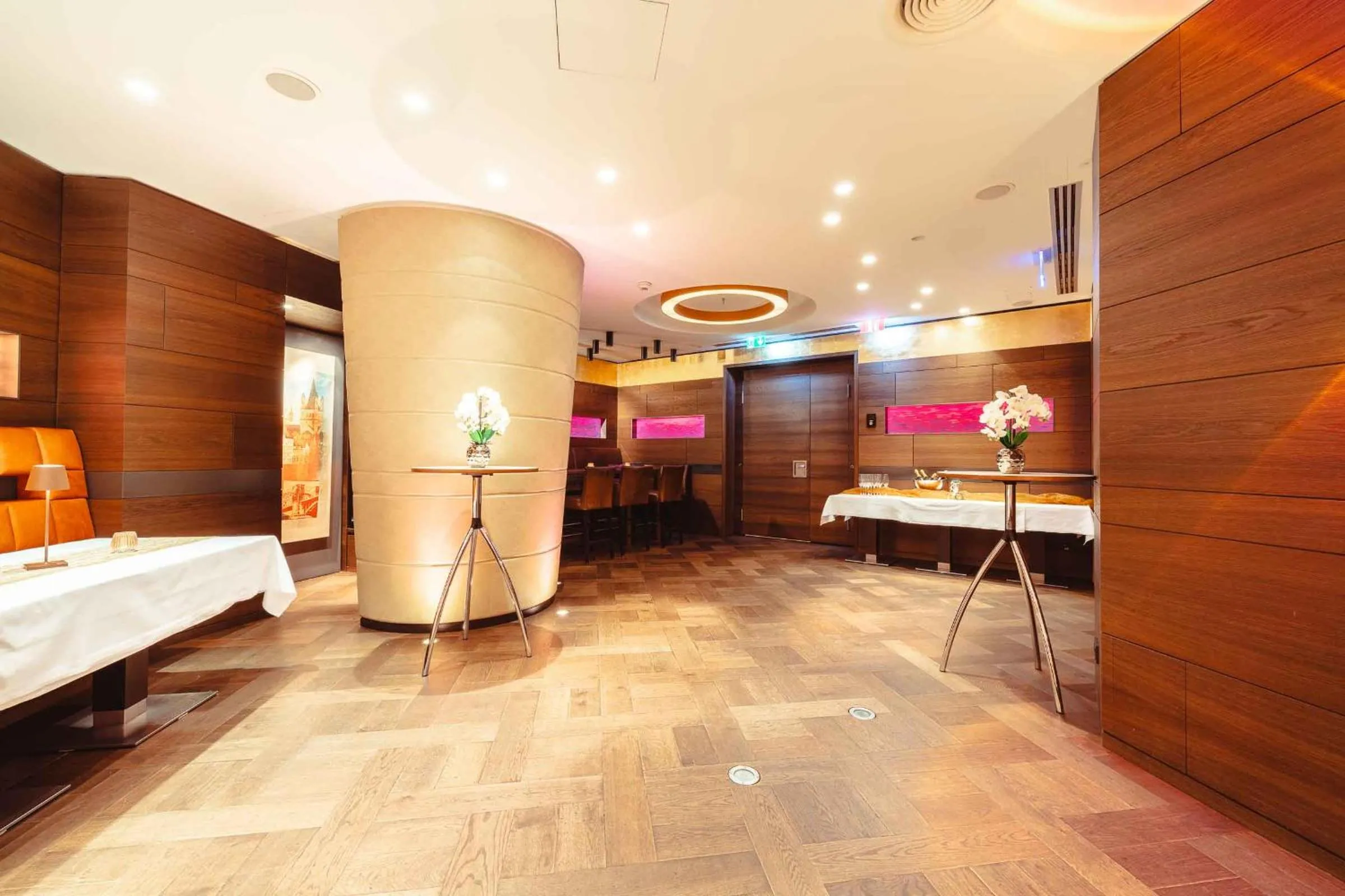 Evening entertainment in PLAZA INN Köln Pulheim