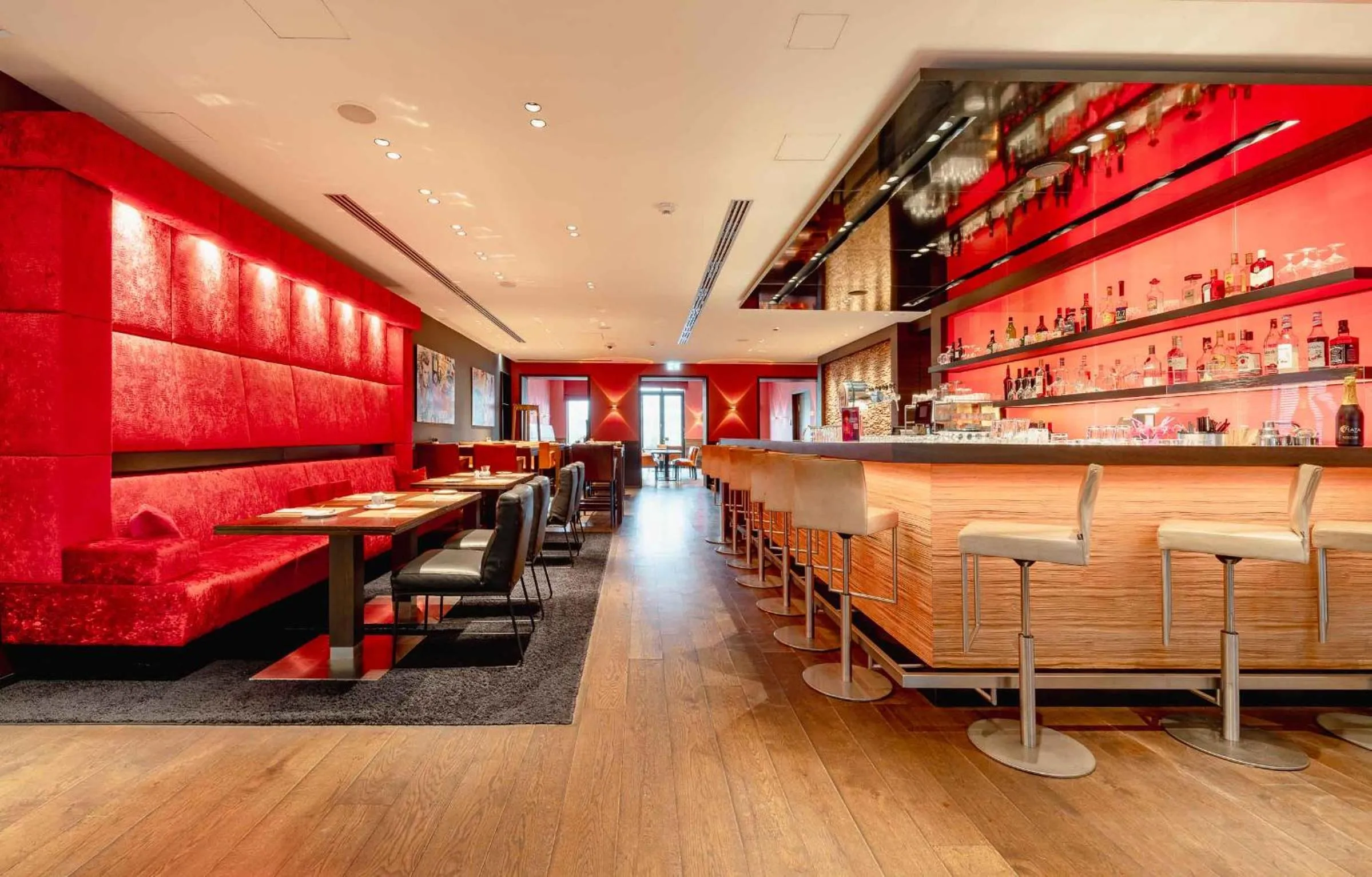 Restaurant/places to eat in PLAZA INN Köln Pulheim