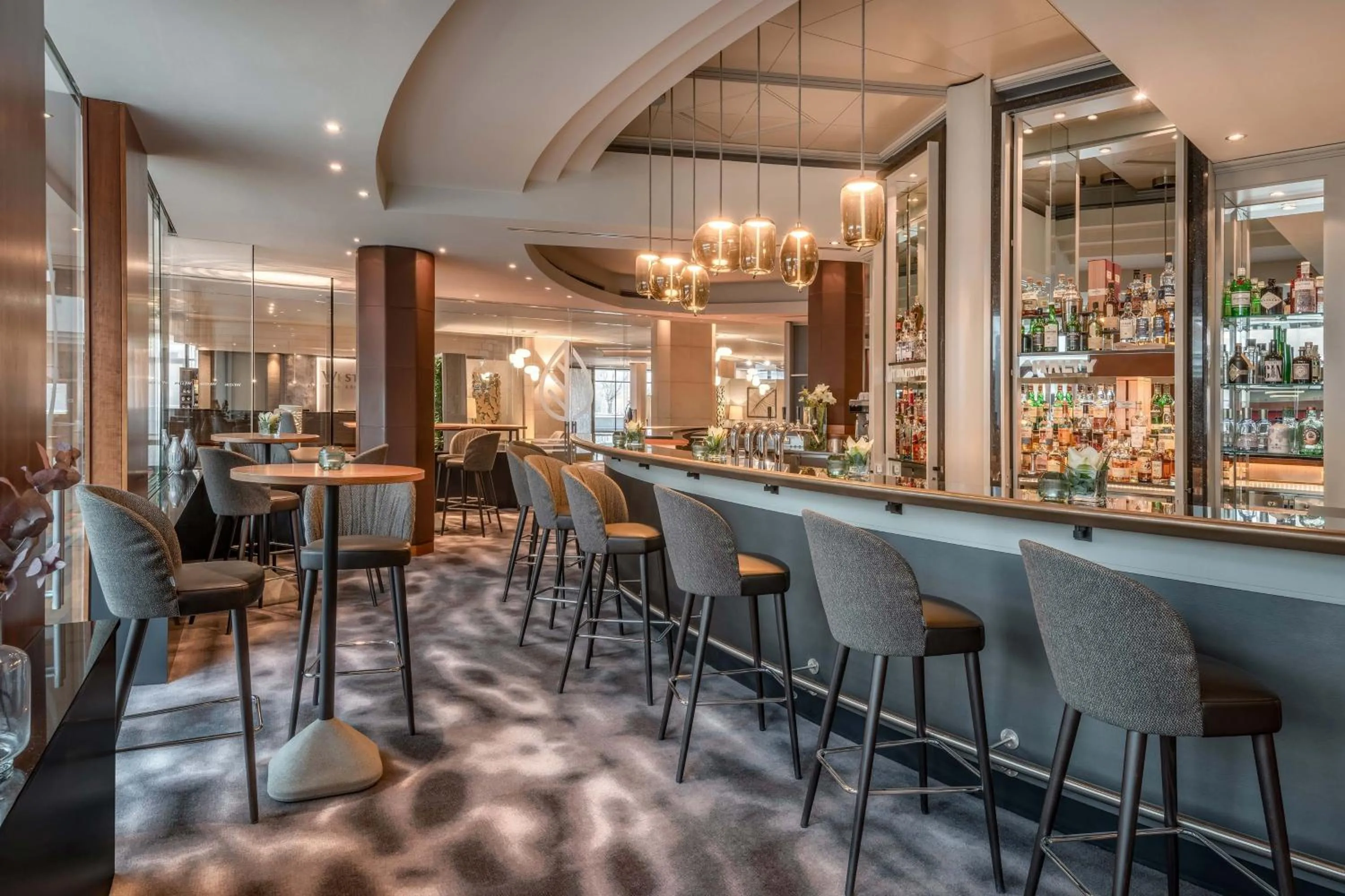 Lounge or bar in The Westin Grand Munich