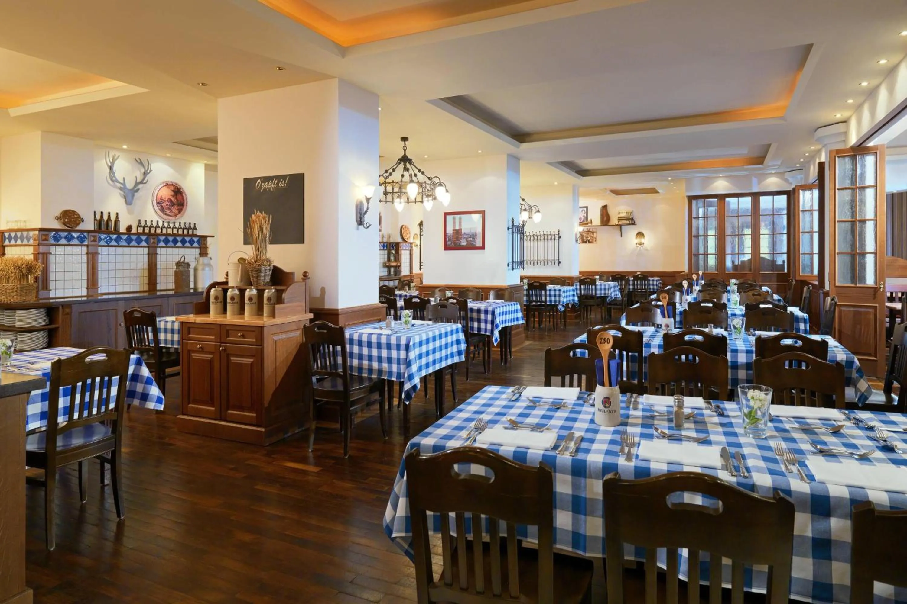 Restaurant/places to eat in The Westin Grand Munich