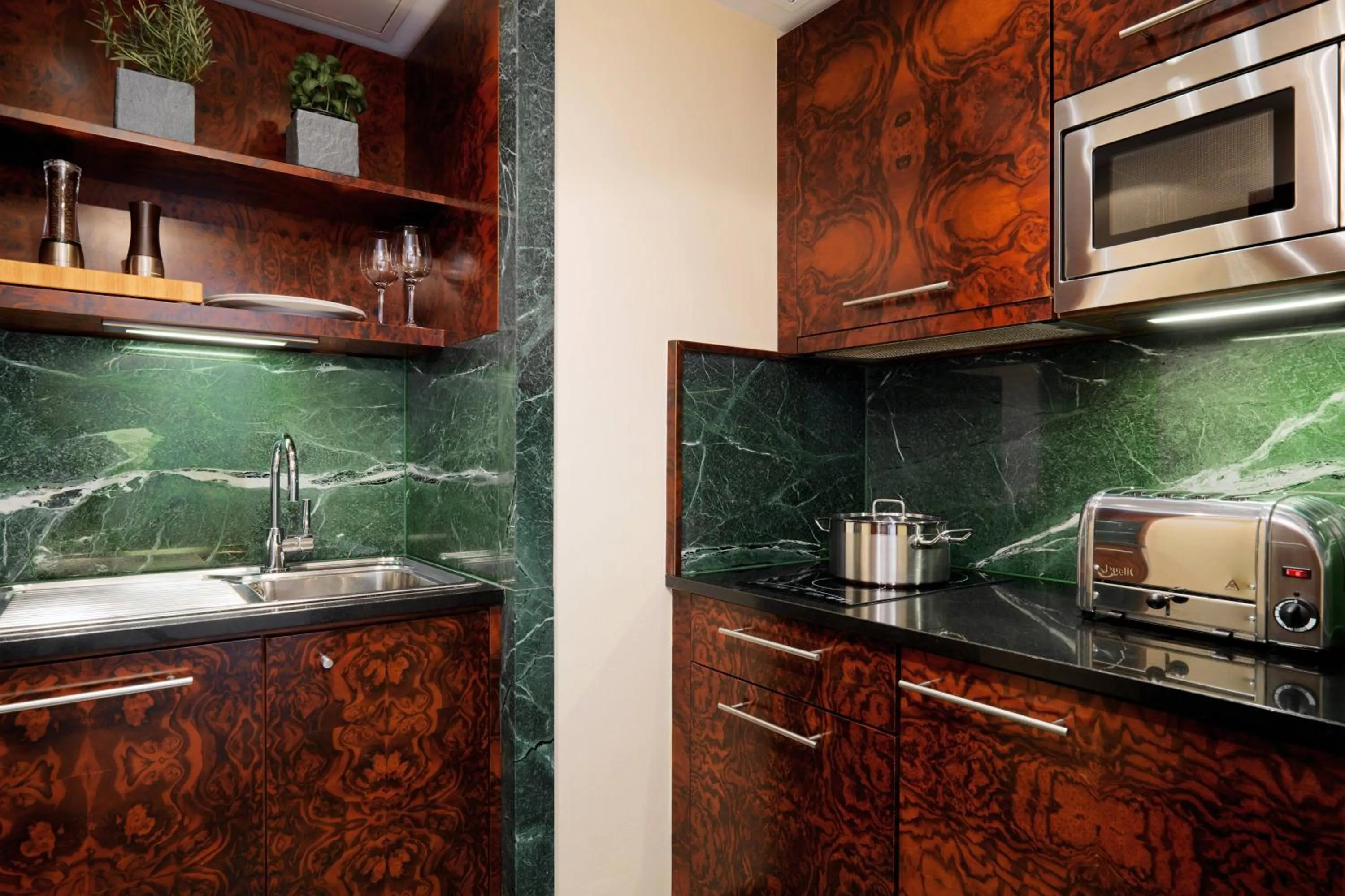 Kitchen or kitchenette in The Westin Grand Munich