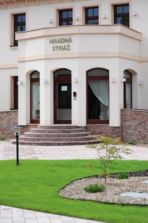 Hradná stráž Hotel&Apartments s privátnym wellness