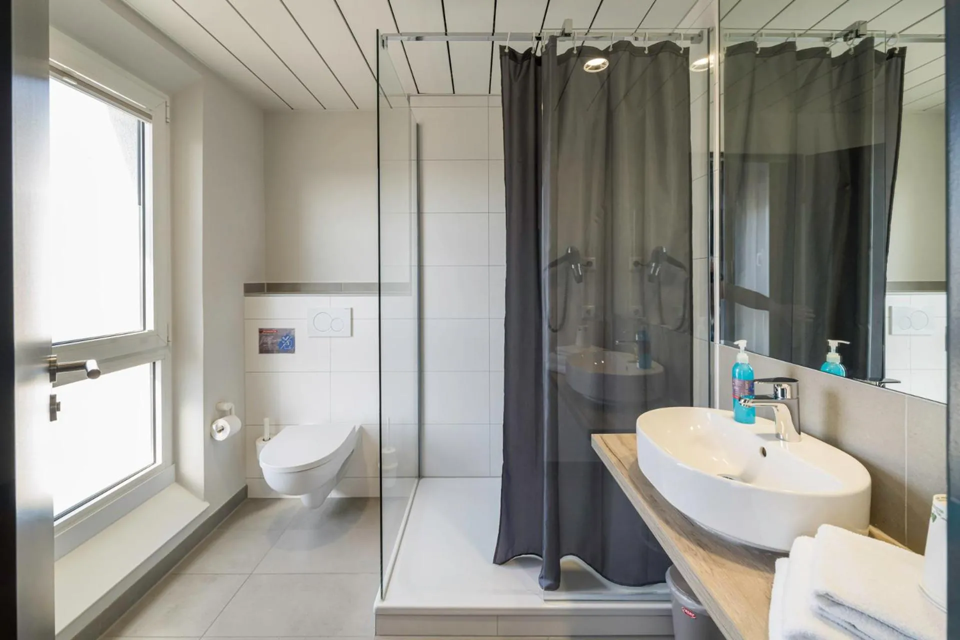 Bathroom in WIROtel Warnemünde