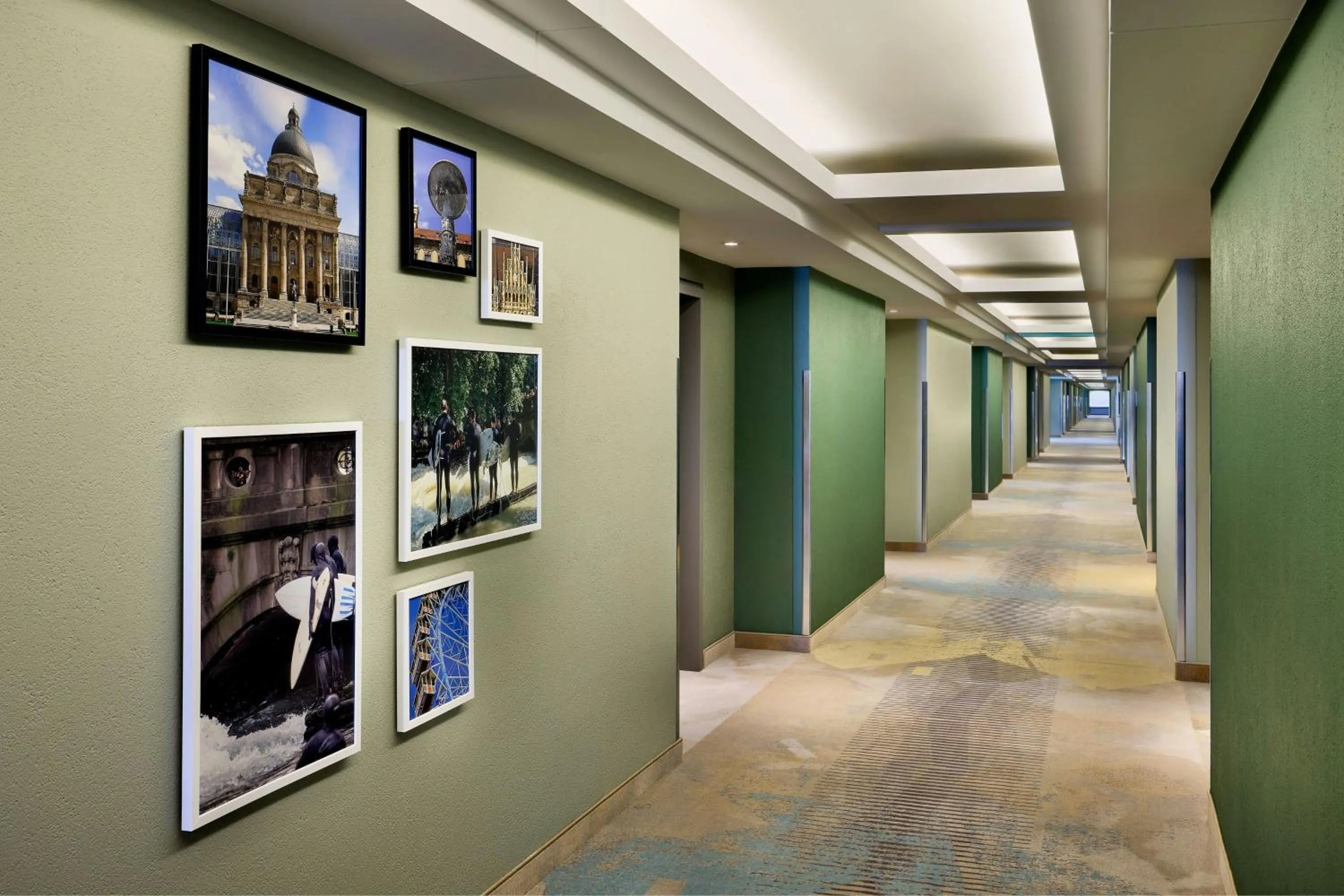 Photo of the whole room in Four Points by Sheraton Munich Arabellapark