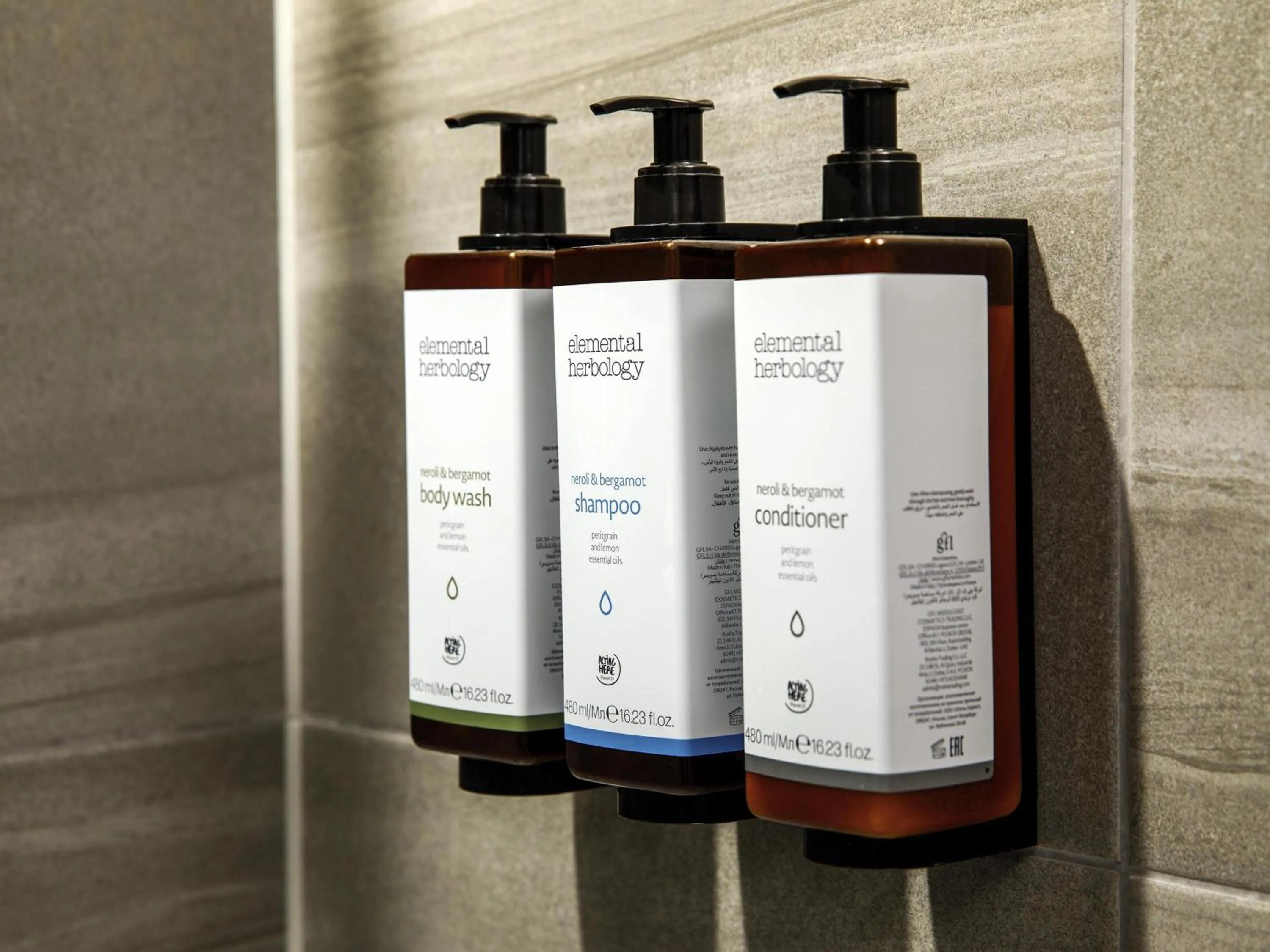 Bedroom in Mercure Newport