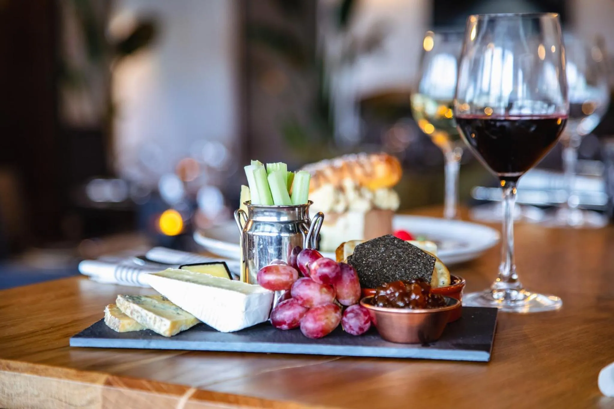 Restaurant/places to eat in Mercure Newport