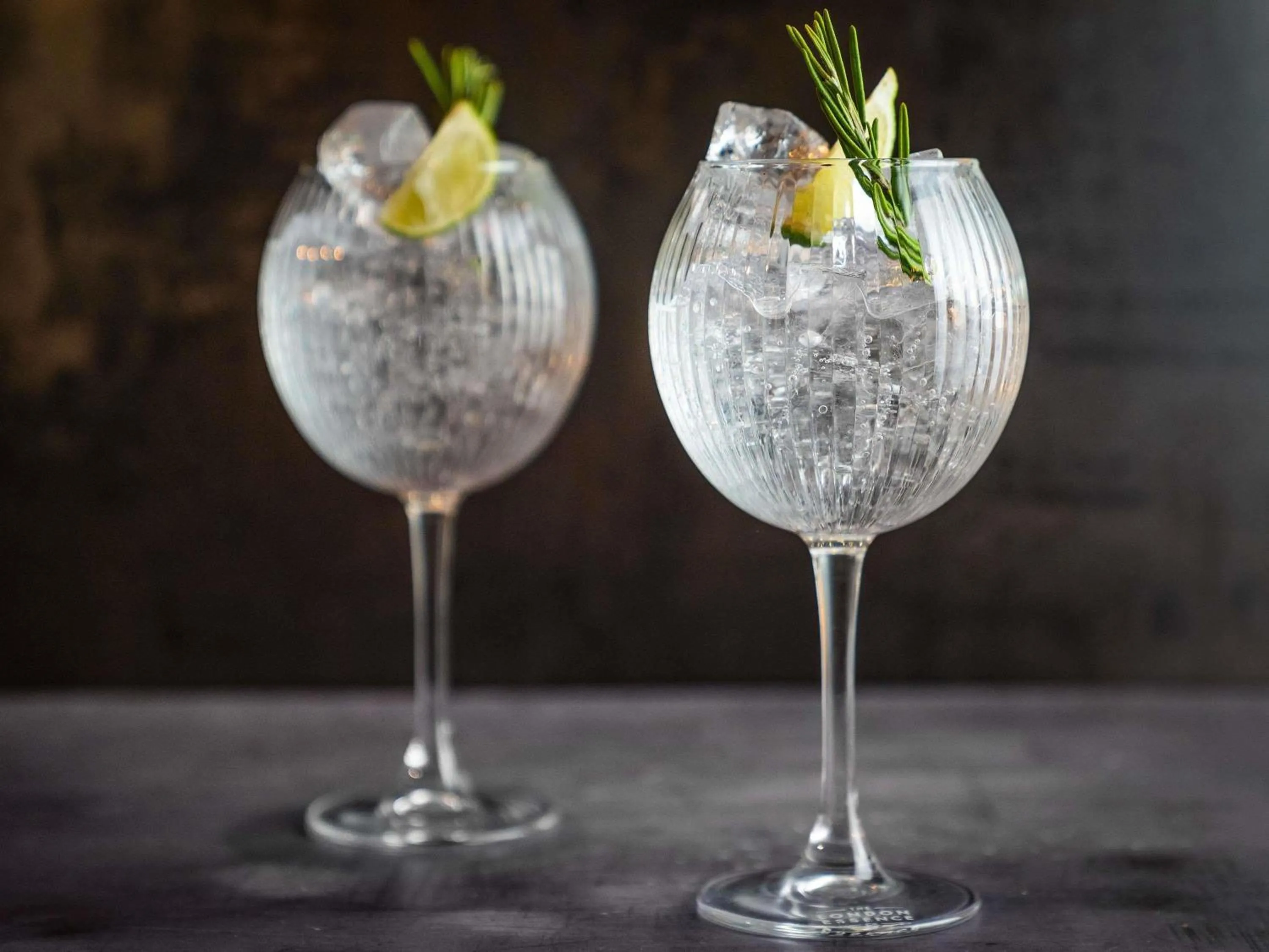 Lounge or bar in Mercure Newport