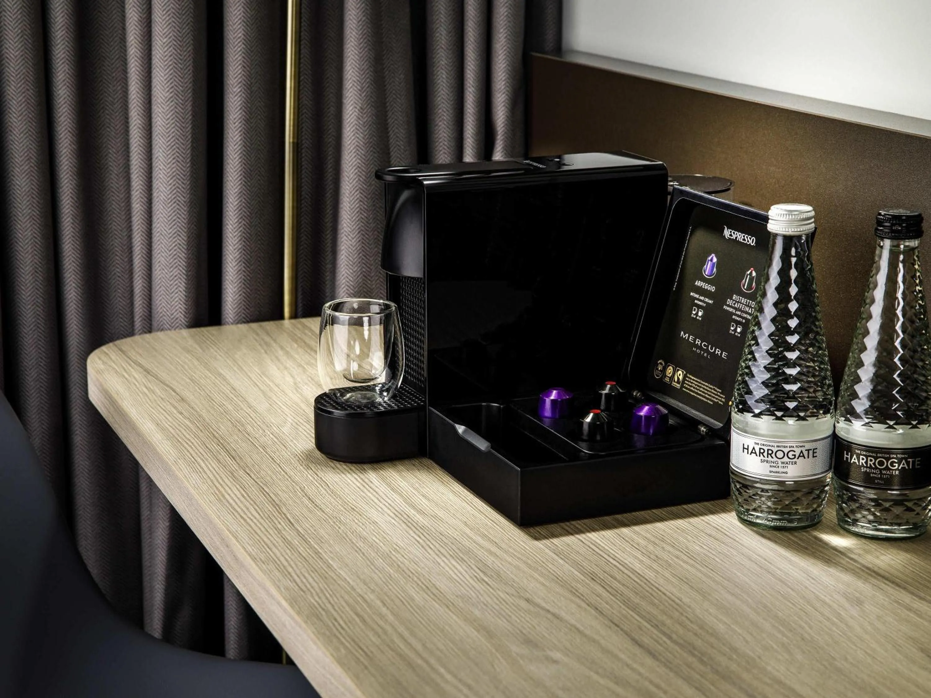 Bedroom in Mercure Newport