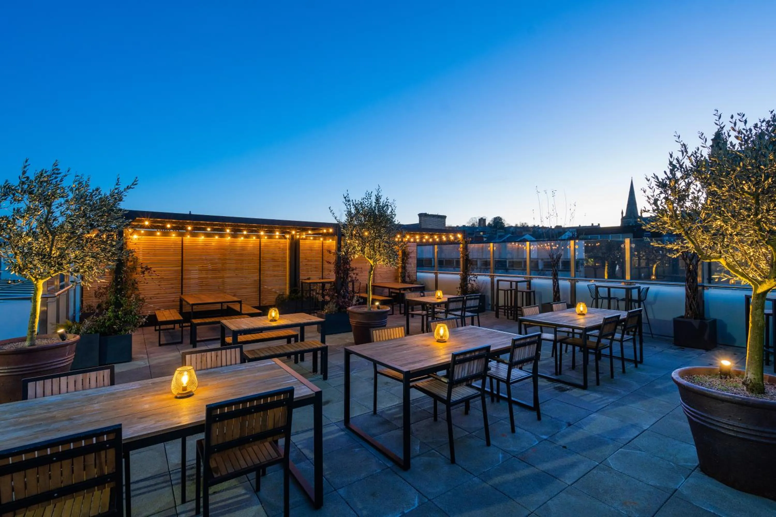 Restaurant/places to eat in Mercure Newport